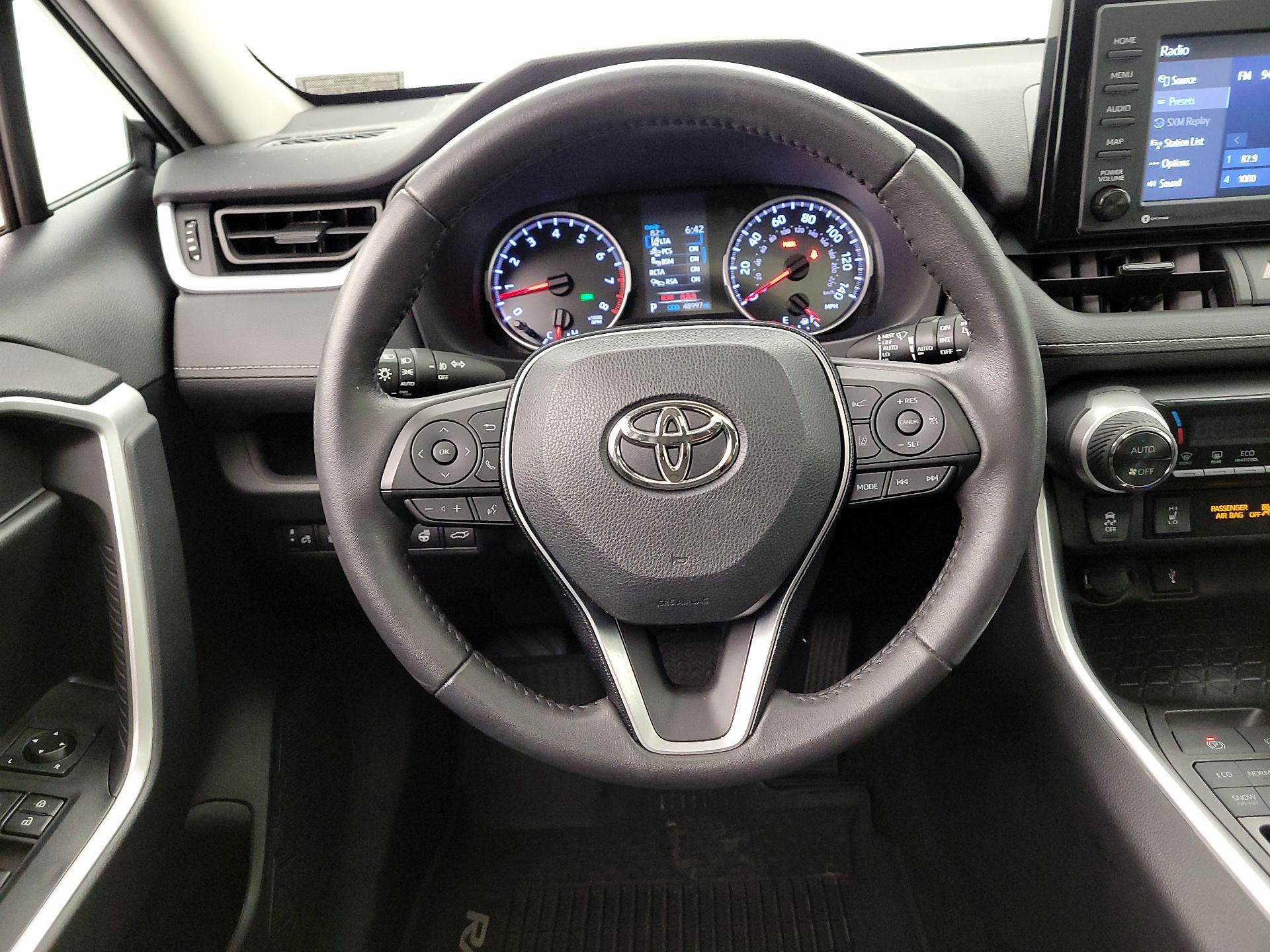 Thumbnail: 2021 Toyota RAV4 - 10