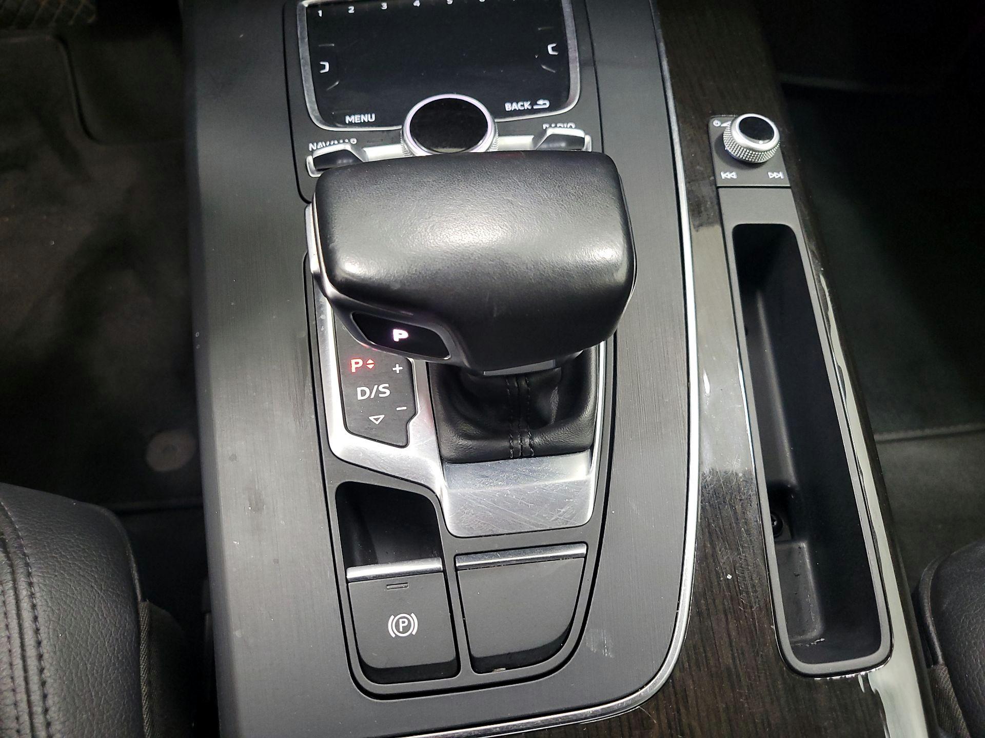 Thumbnail: 2018 Audi Q5 - 18
