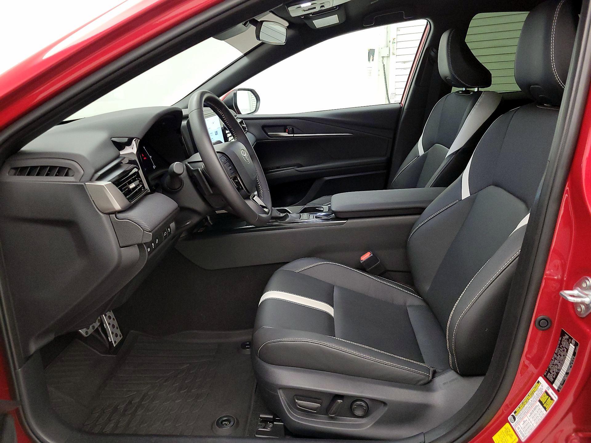 Thumbnail: 2025 Toyota Camry - 11