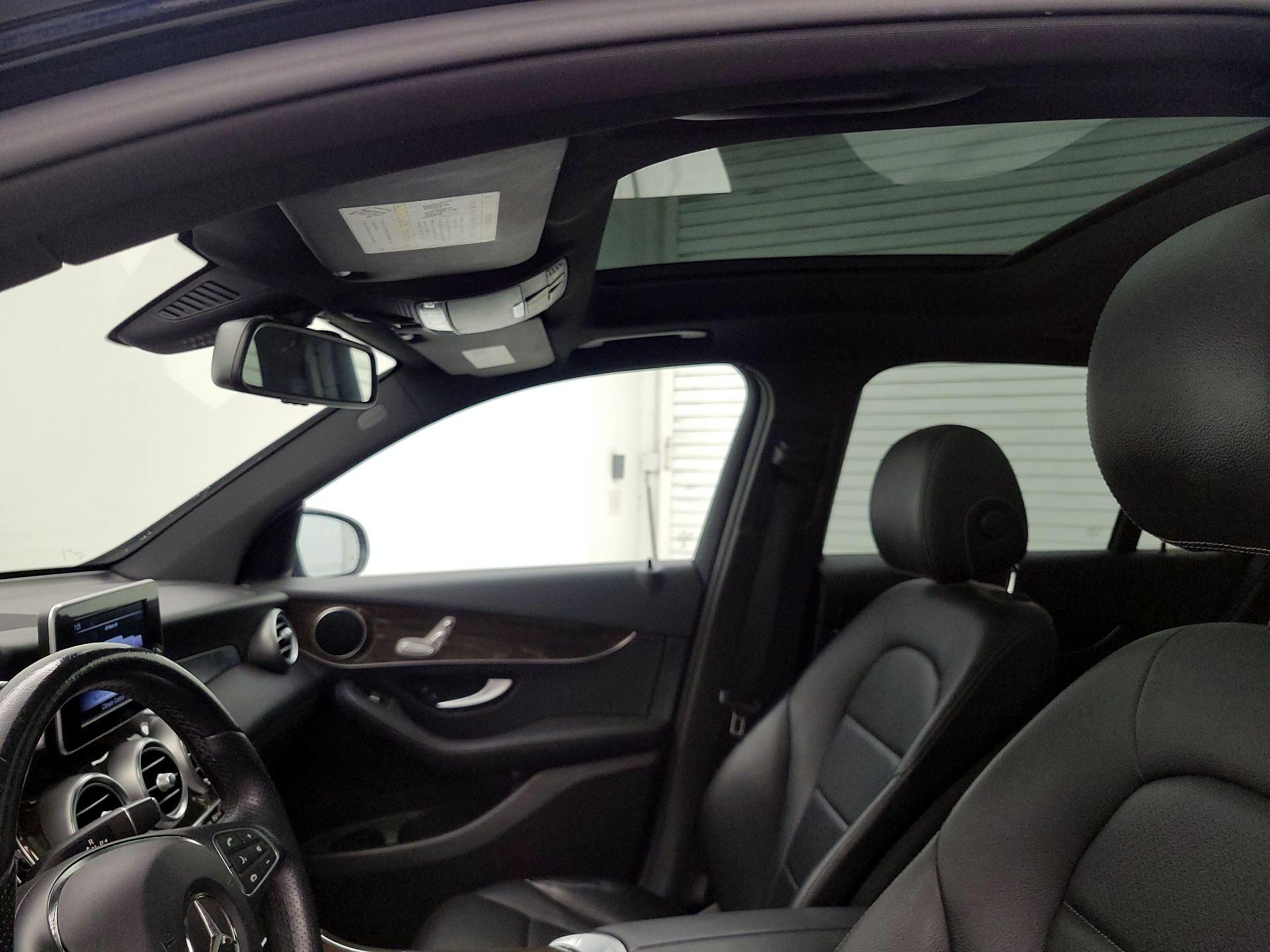 Thumbnail: 2018 Mercedes-Benz GLC - 19