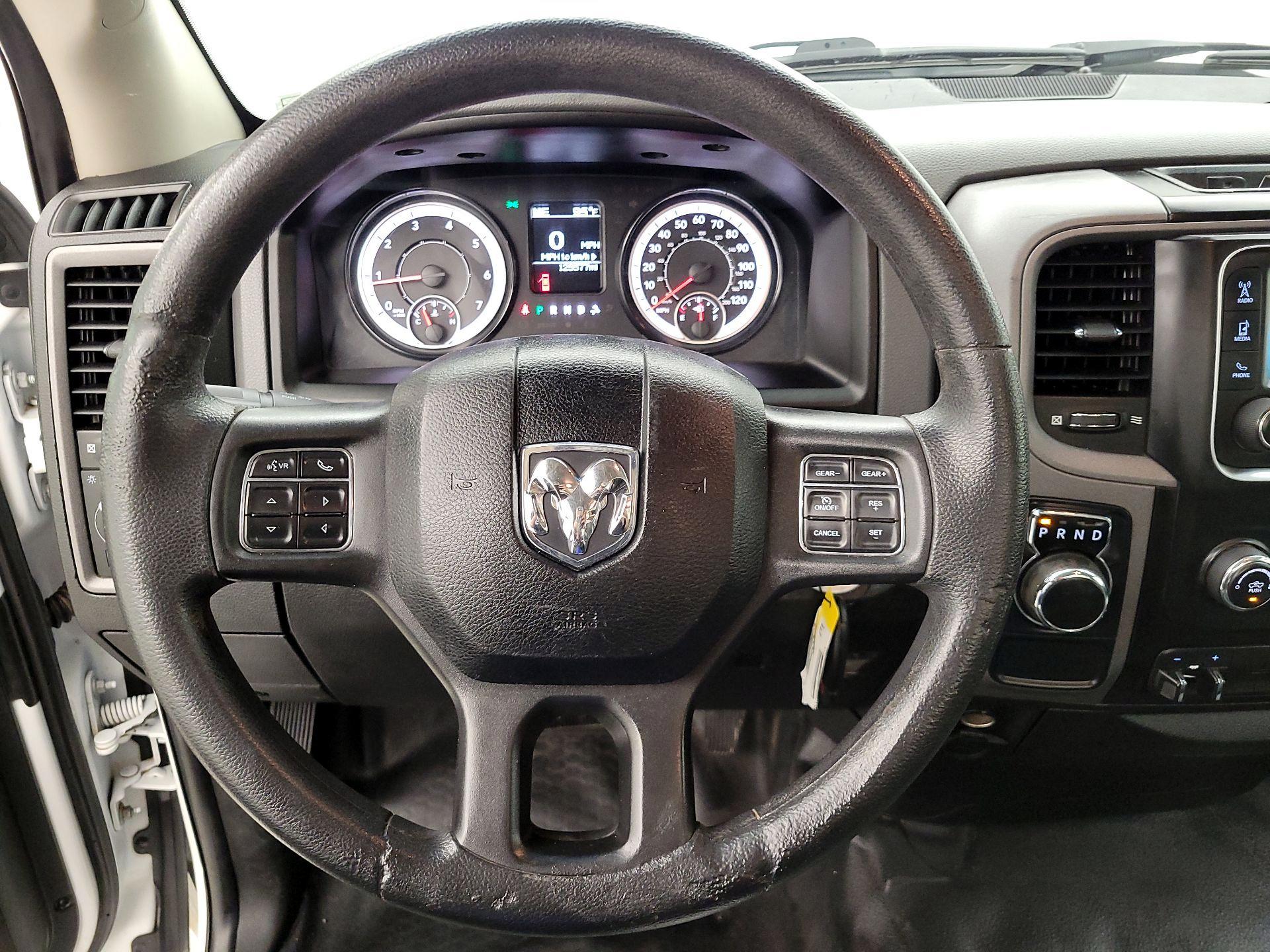 Thumbnail: 2019 RAM 1500 Classic - 10