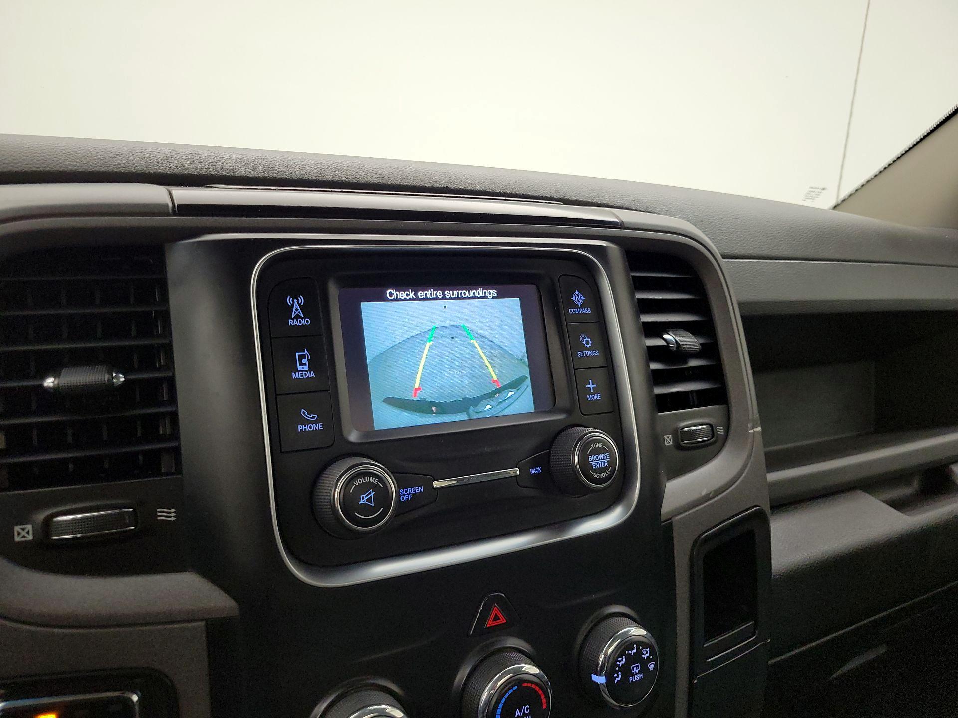 Thumbnail: 2019 RAM 1500 Classic - 15