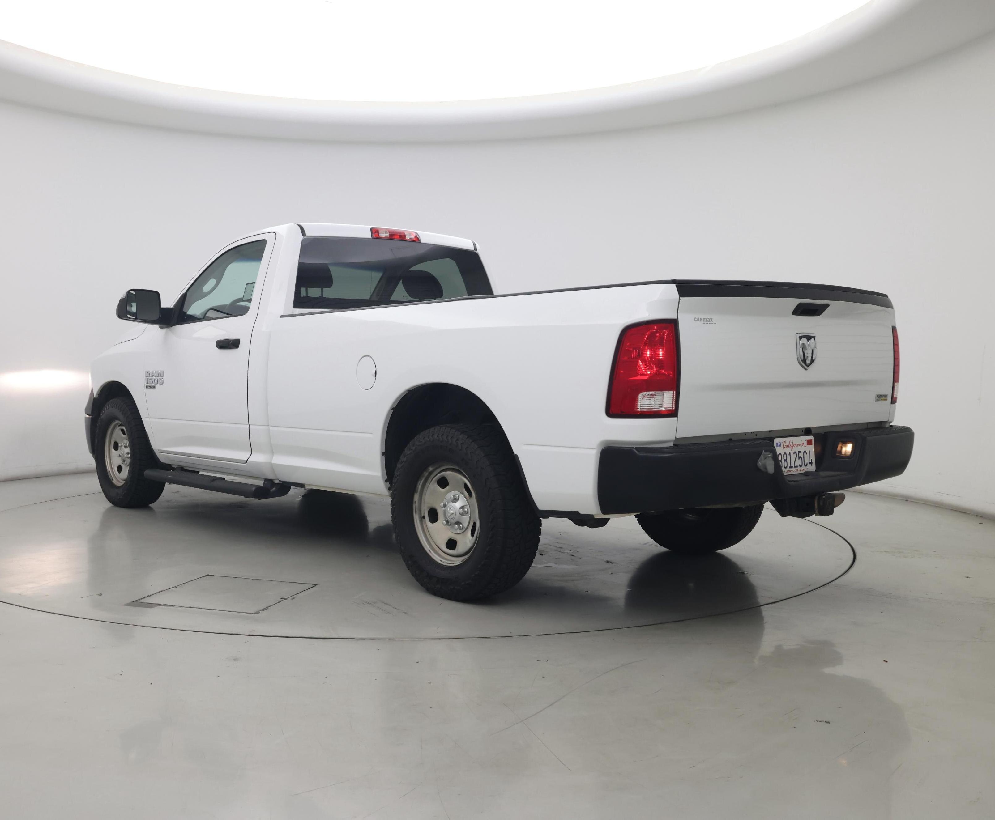 Thumbnail: 2019 RAM 1500 Classic - 2