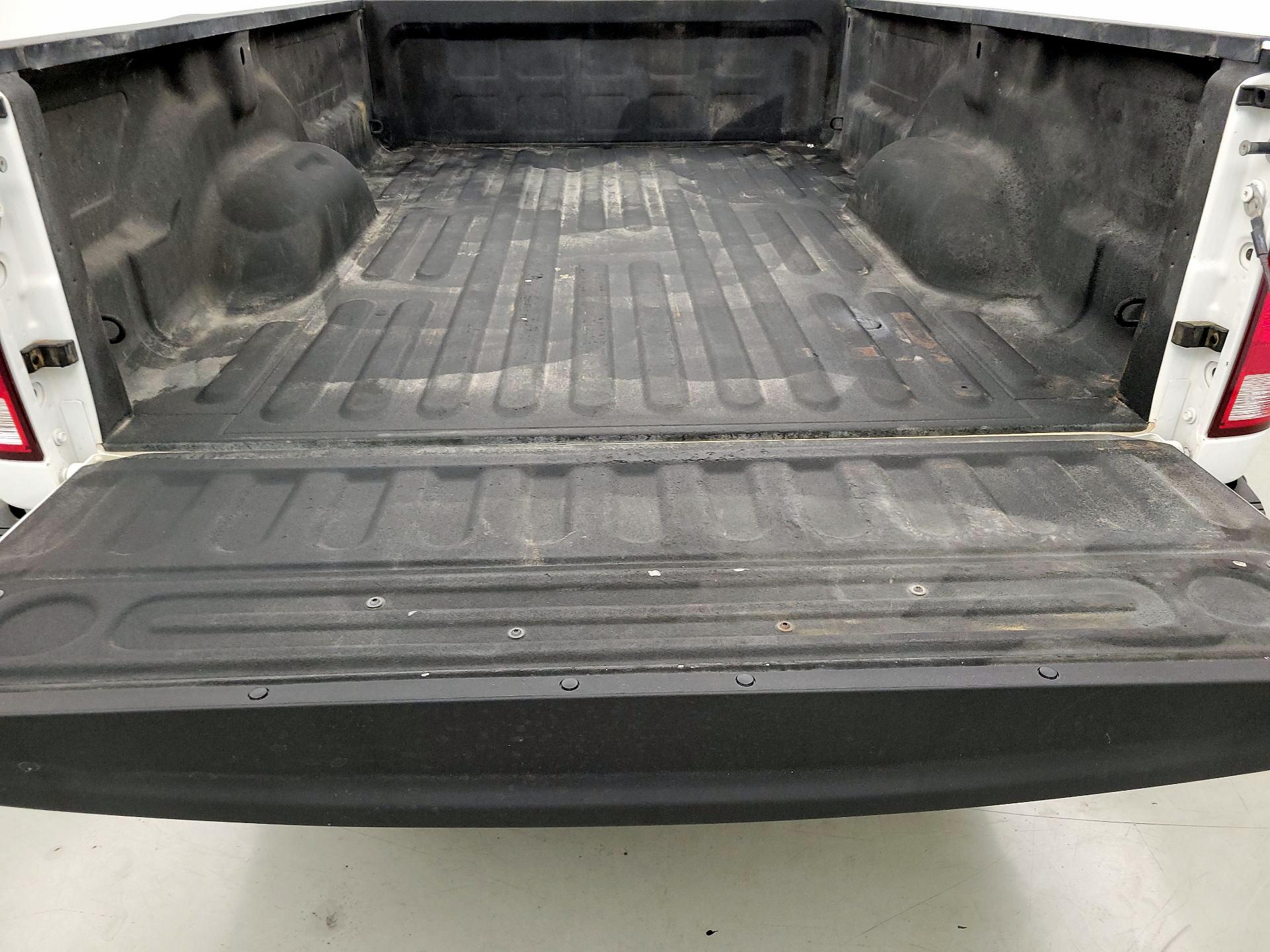 Thumbnail: 2019 RAM 1500 Classic - 20