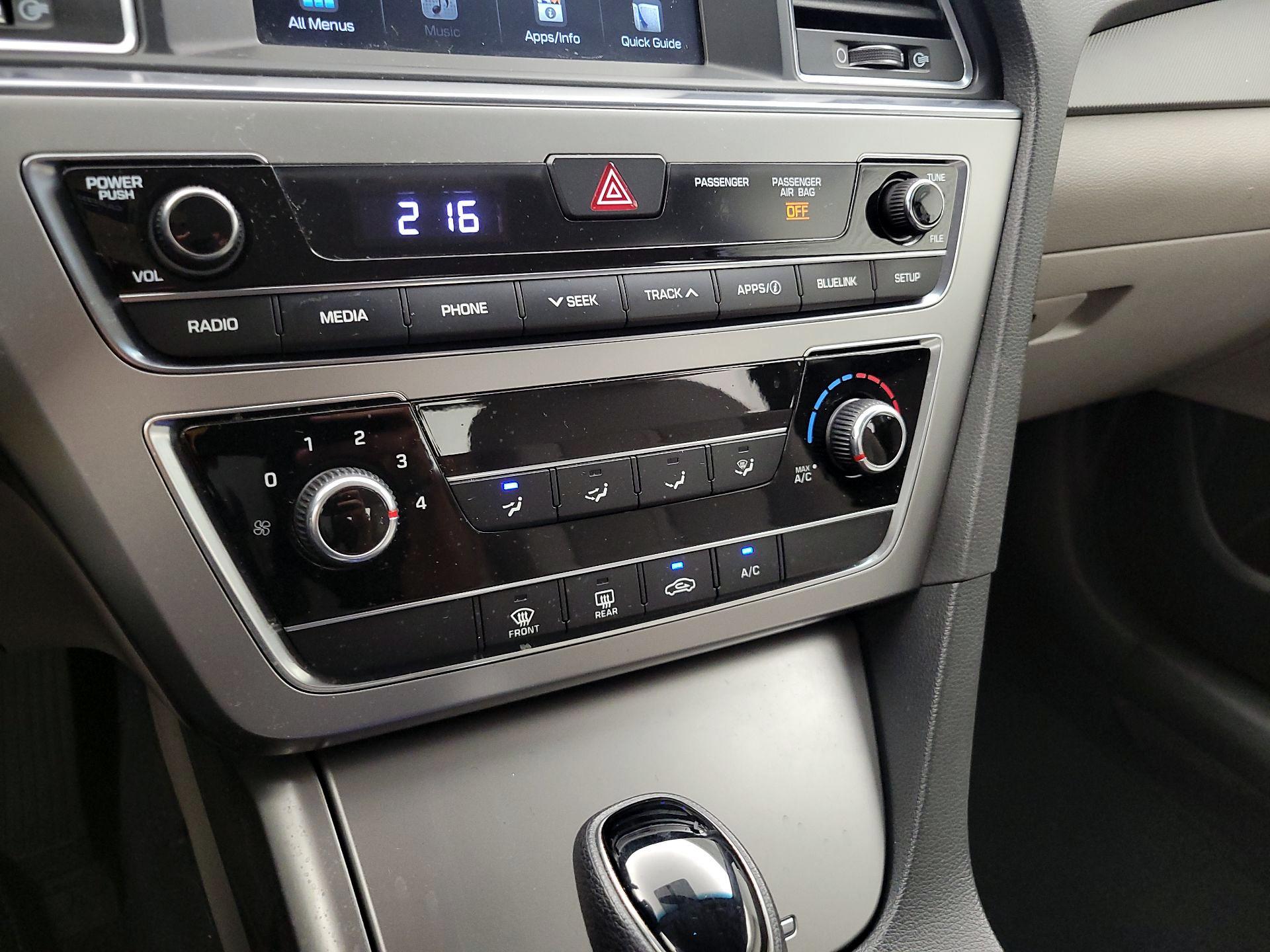 Thumbnail: 2016 Hyundai Sonata - 16