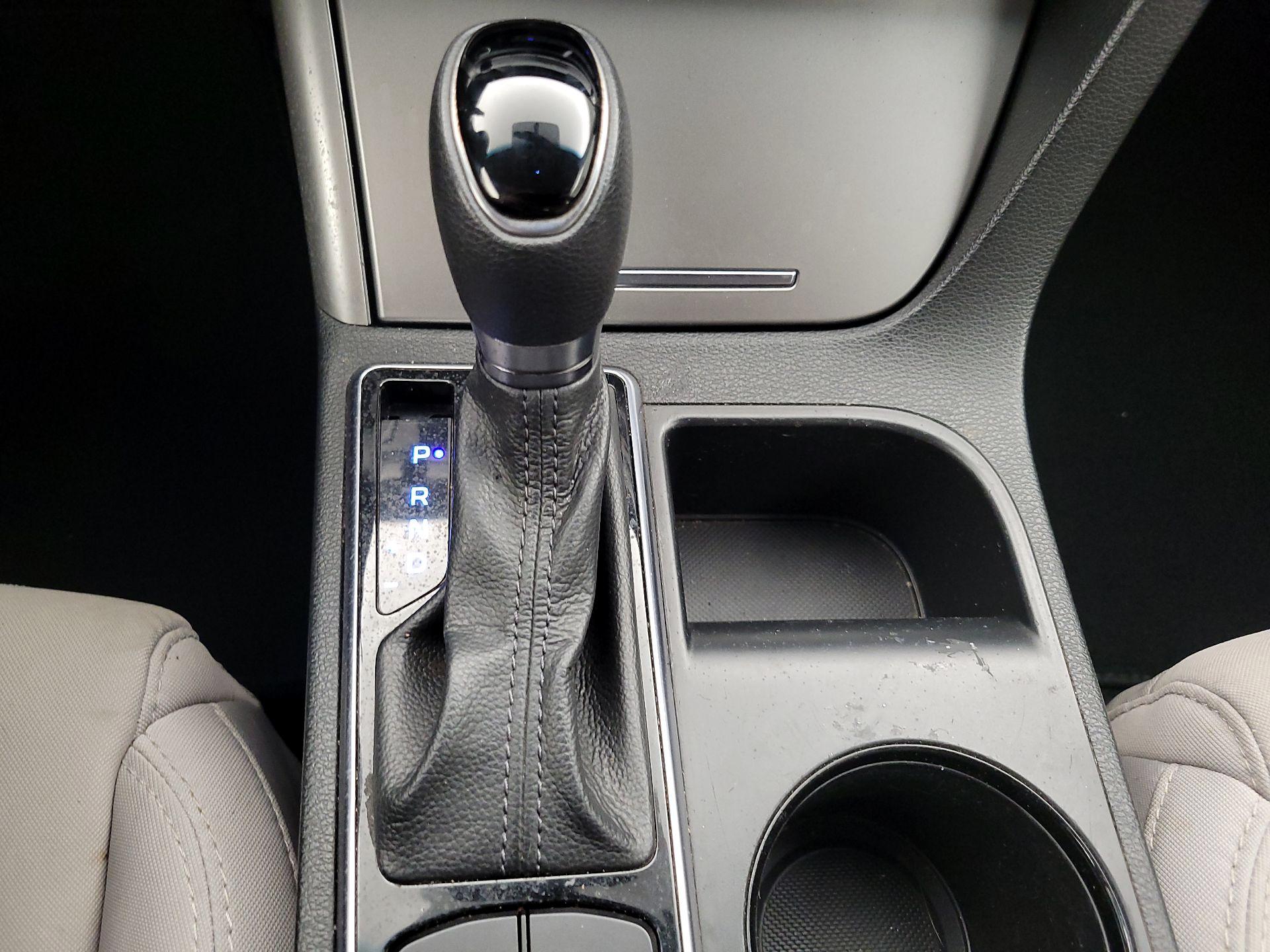 Thumbnail: 2016 Hyundai Sonata - 17