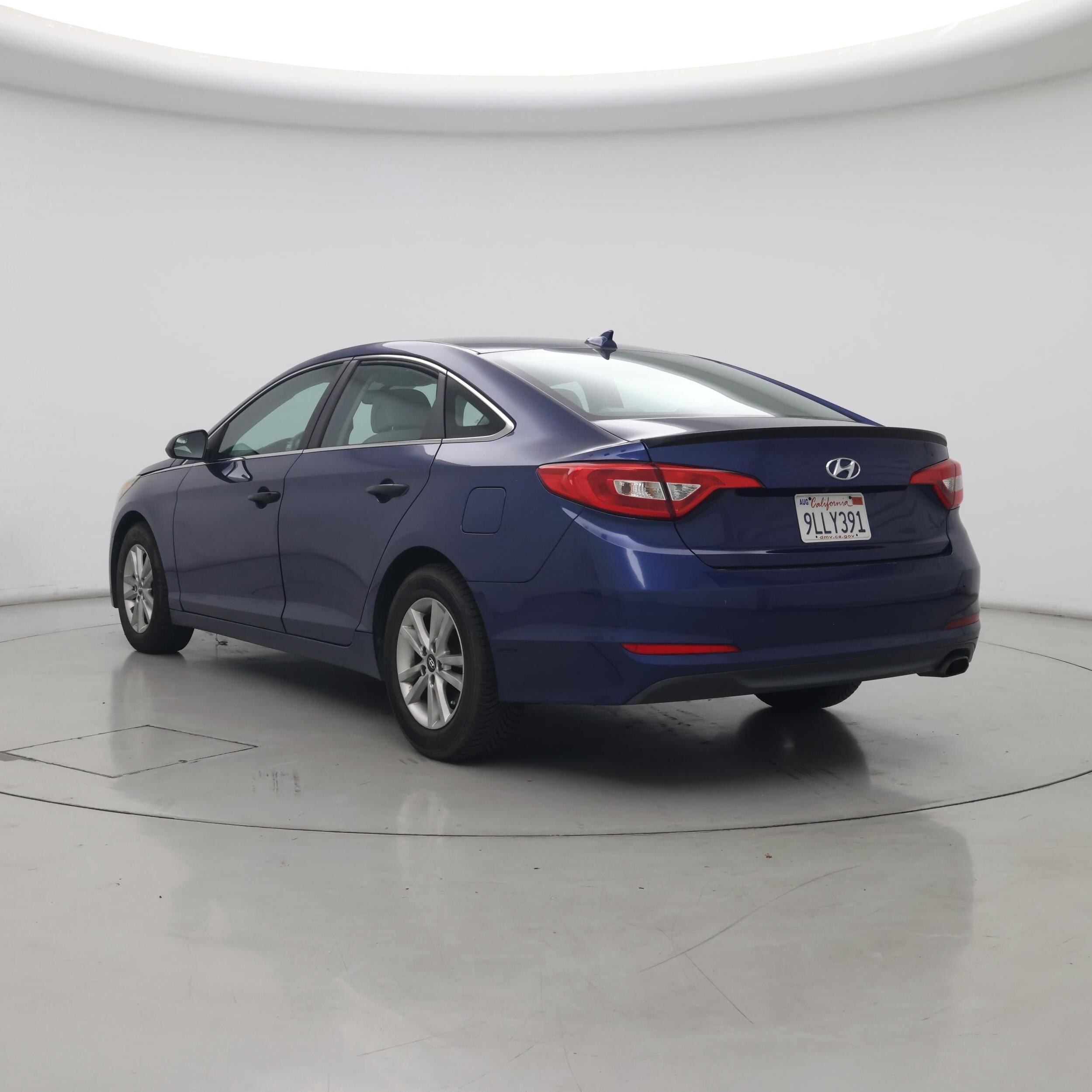 Thumbnail: 2016 Hyundai Sonata - 2
