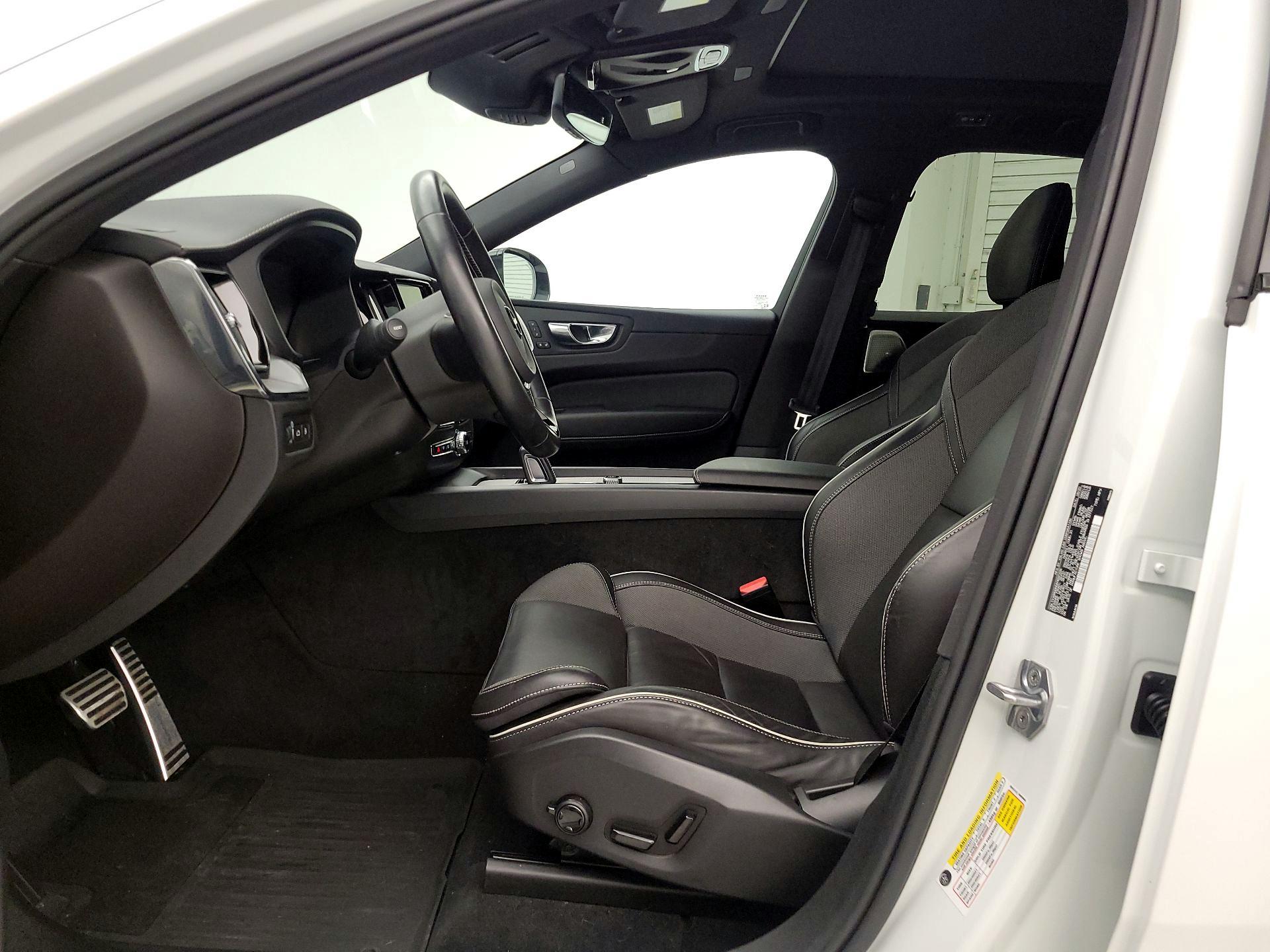 Thumbnail: 2021 Volvo XC60 - 11