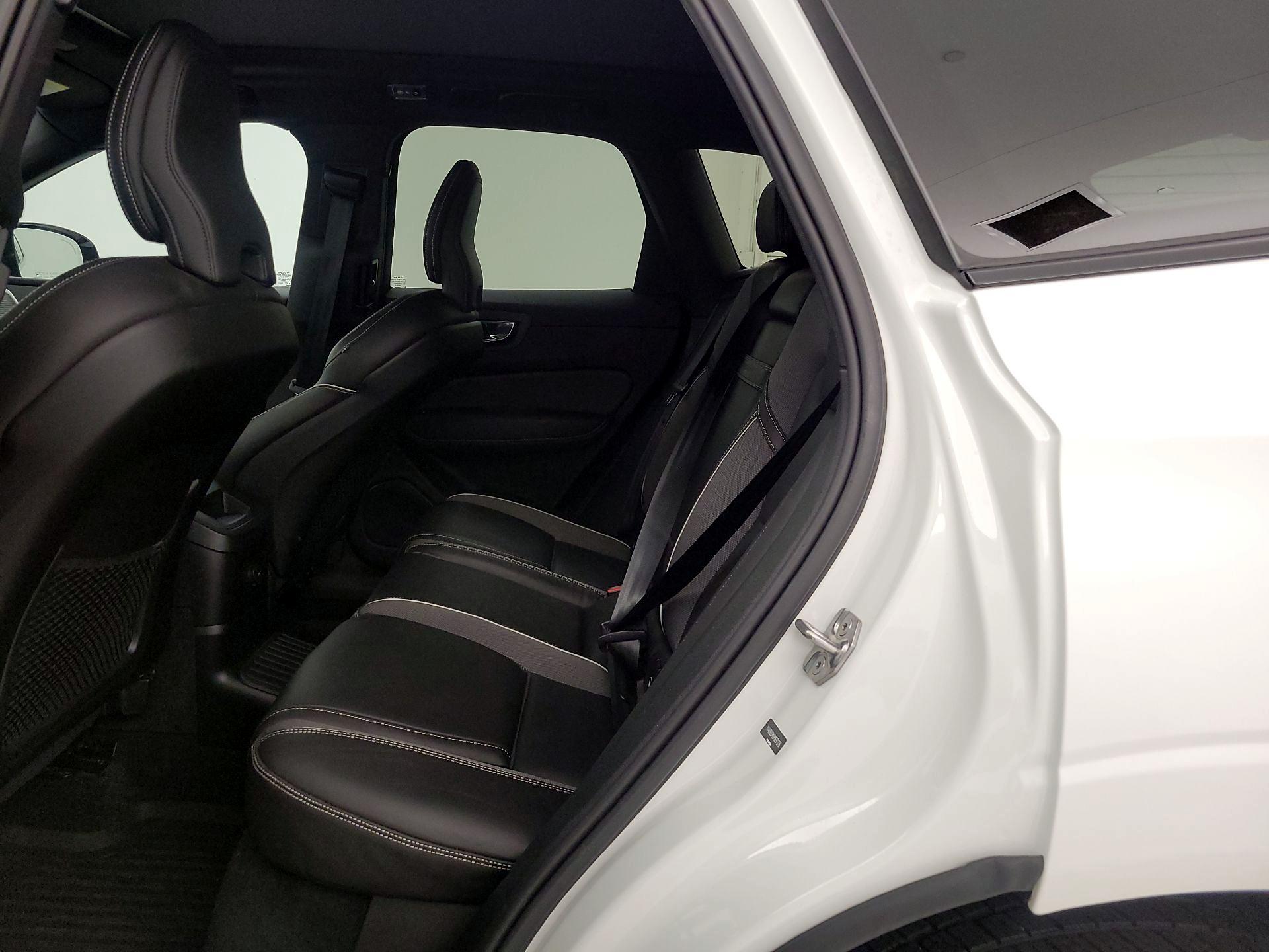 Thumbnail: 2021 Volvo XC60 - 19