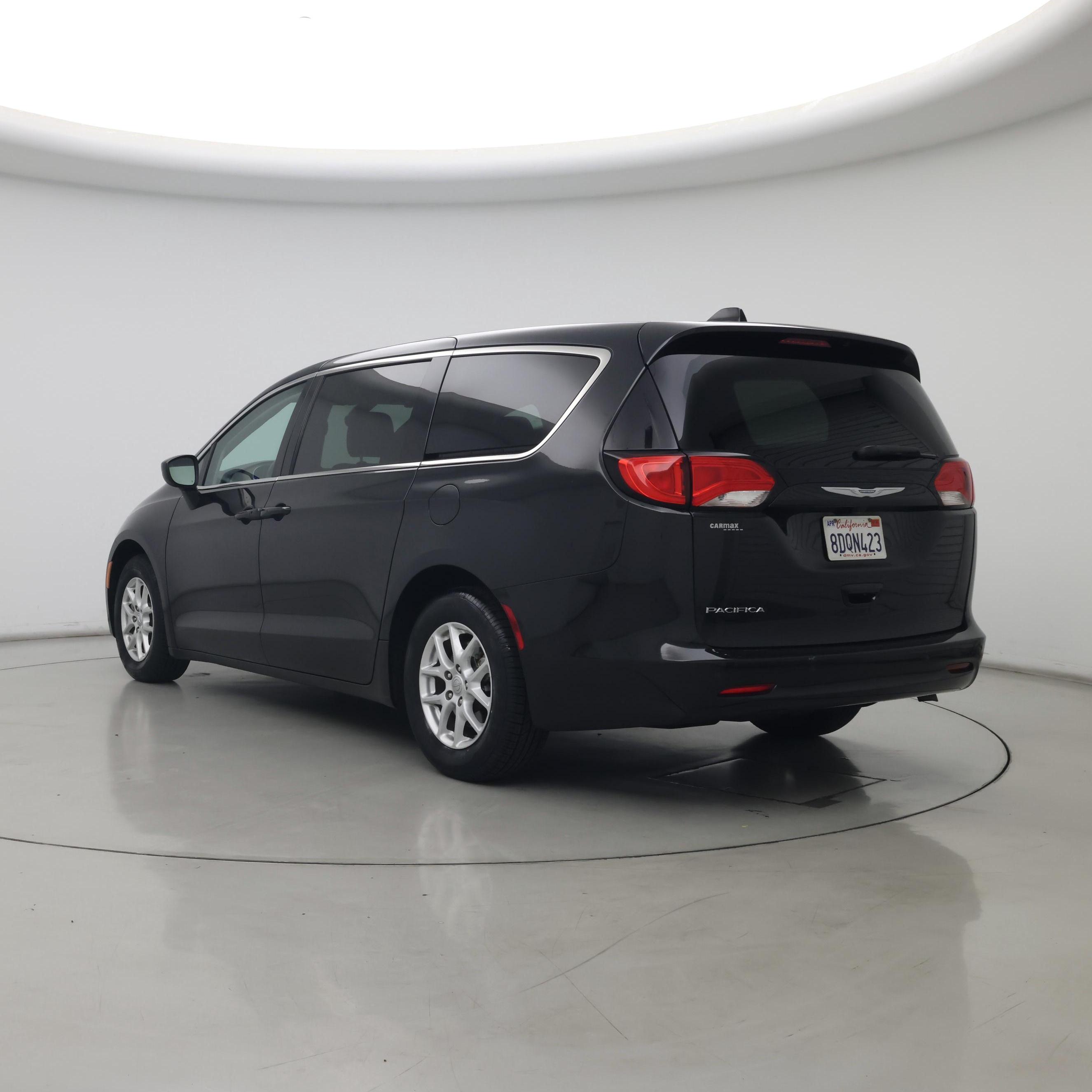 Thumbnail: 2017 Chrysler Pacifica - 2