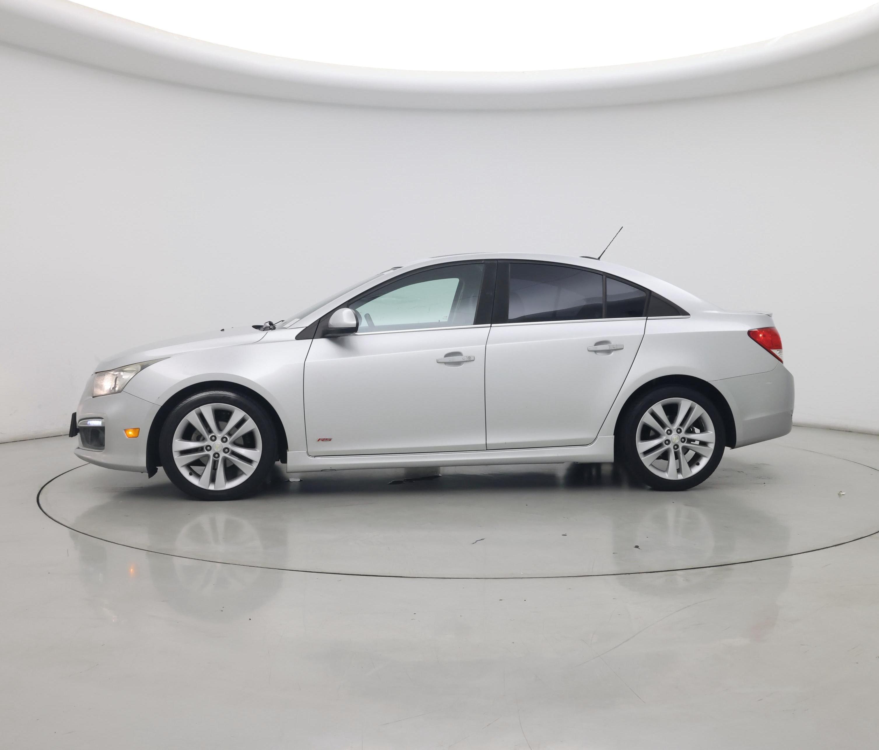 Thumbnail: 2016 Chevrolet Cruze - 3