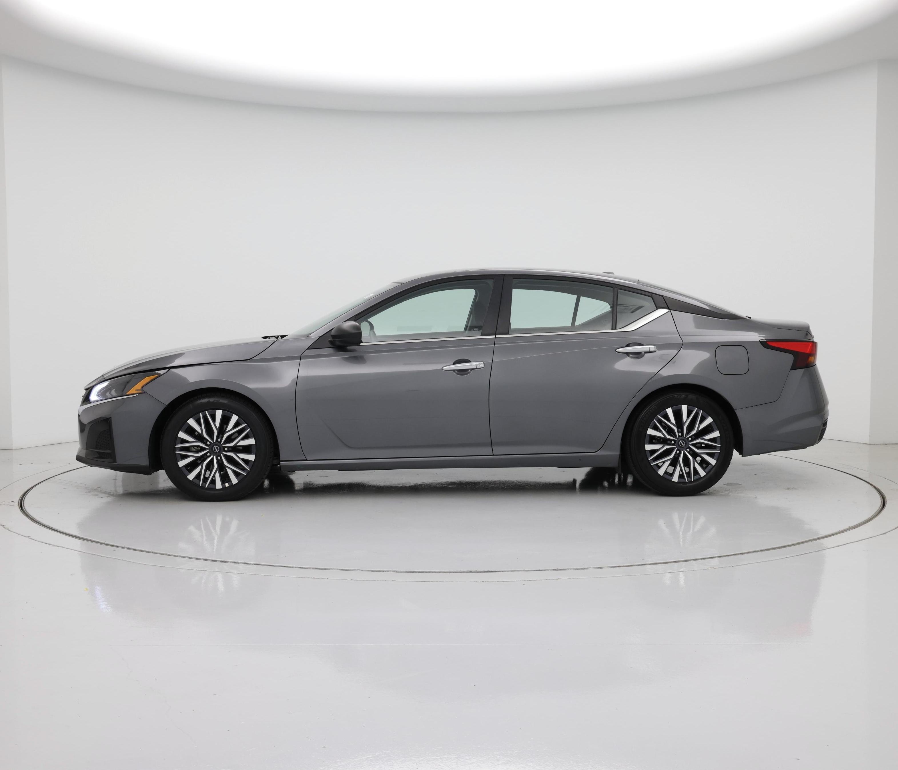 Thumbnail: 2024 Nissan Altima - 3