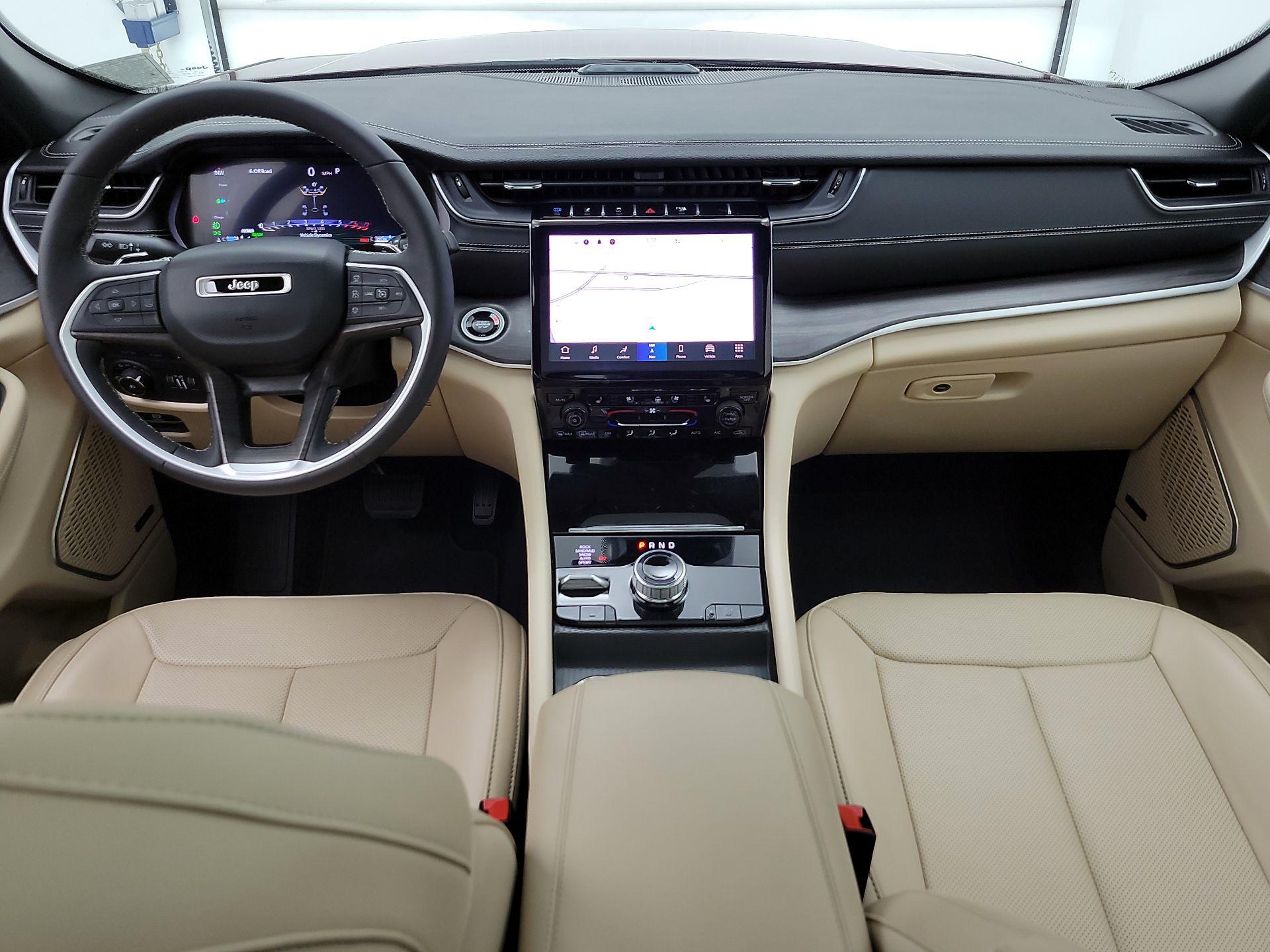 Thumbnail: 2024 Jeep Grand Cherokee - 9