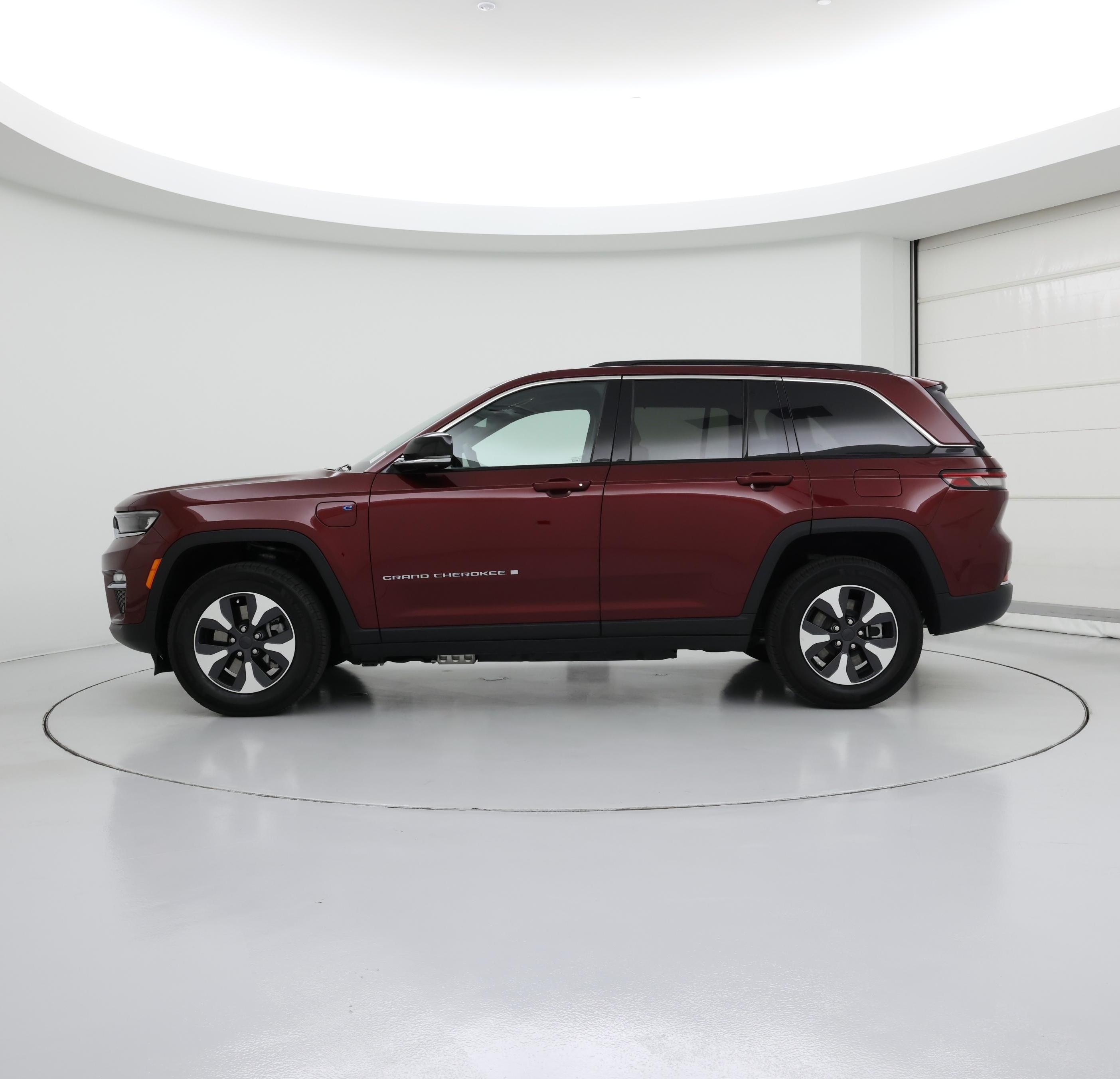 Thumbnail: 2024 Jeep Grand Cherokee - 3