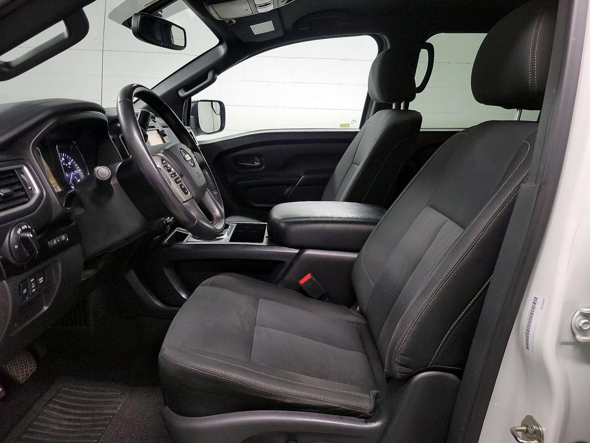 Thumbnail: 2018 Nissan Titan - 11