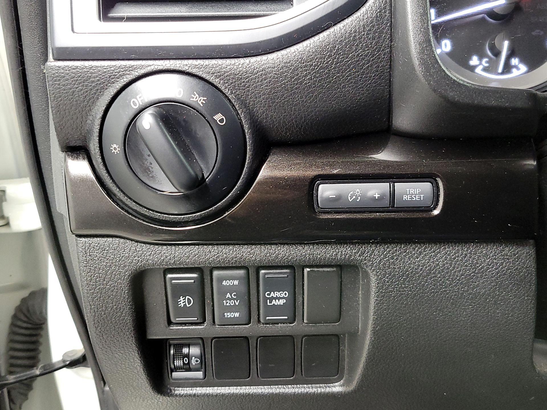 Thumbnail: 2018 Nissan Titan - 13