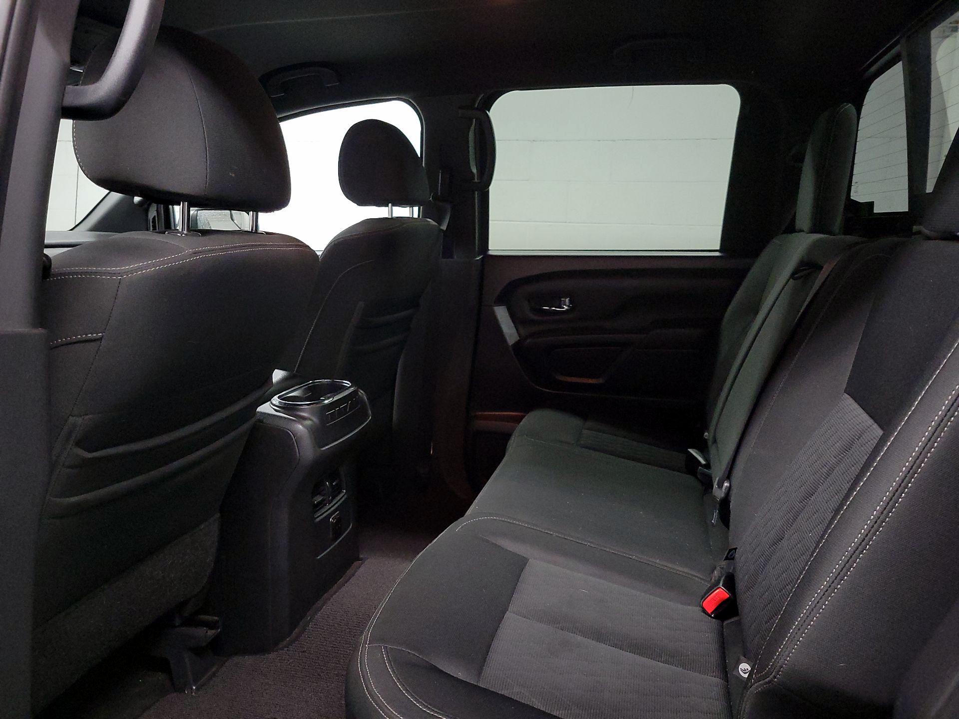 Thumbnail: 2018 Nissan Titan - 18