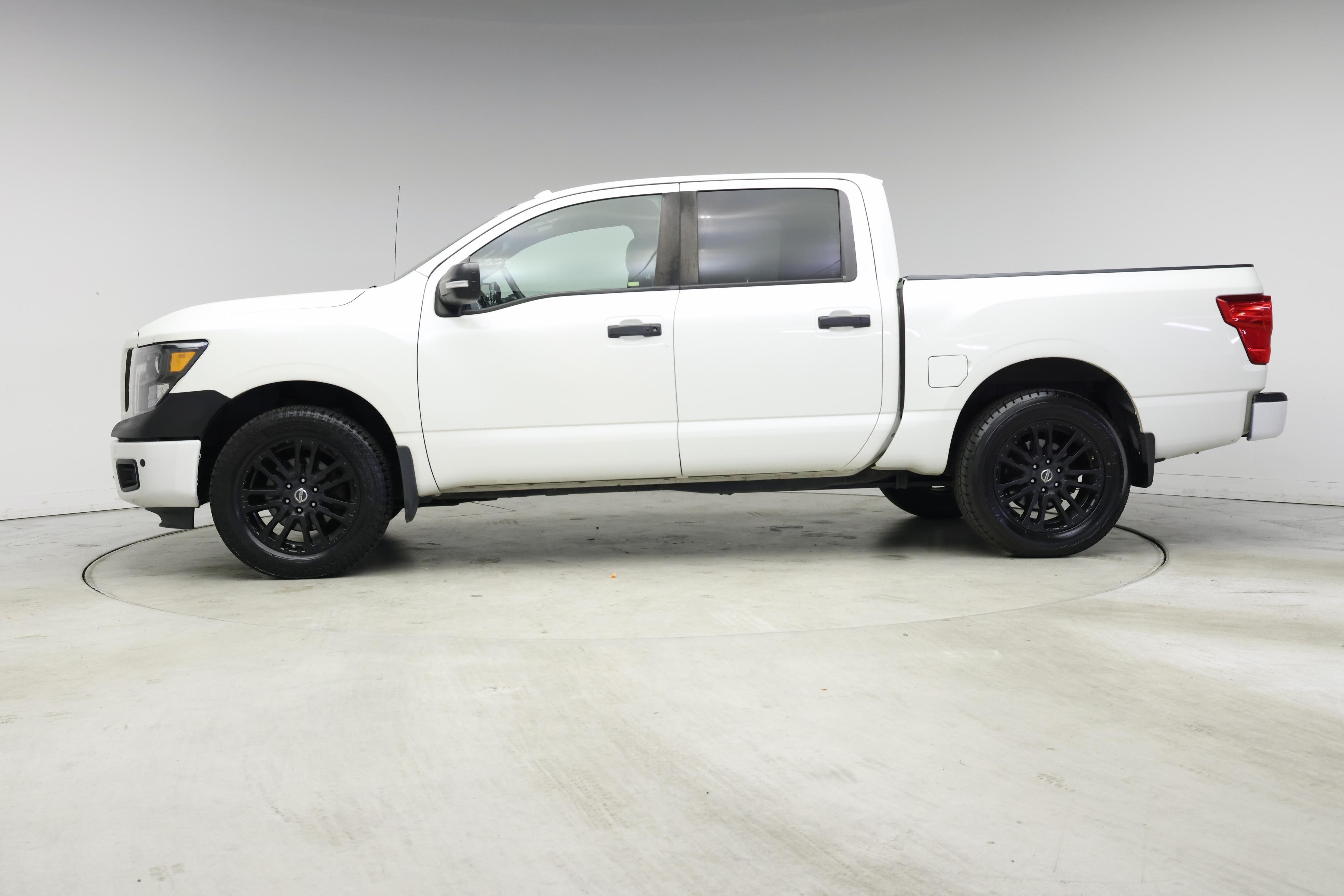 Thumbnail: 2018 Nissan Titan - 3