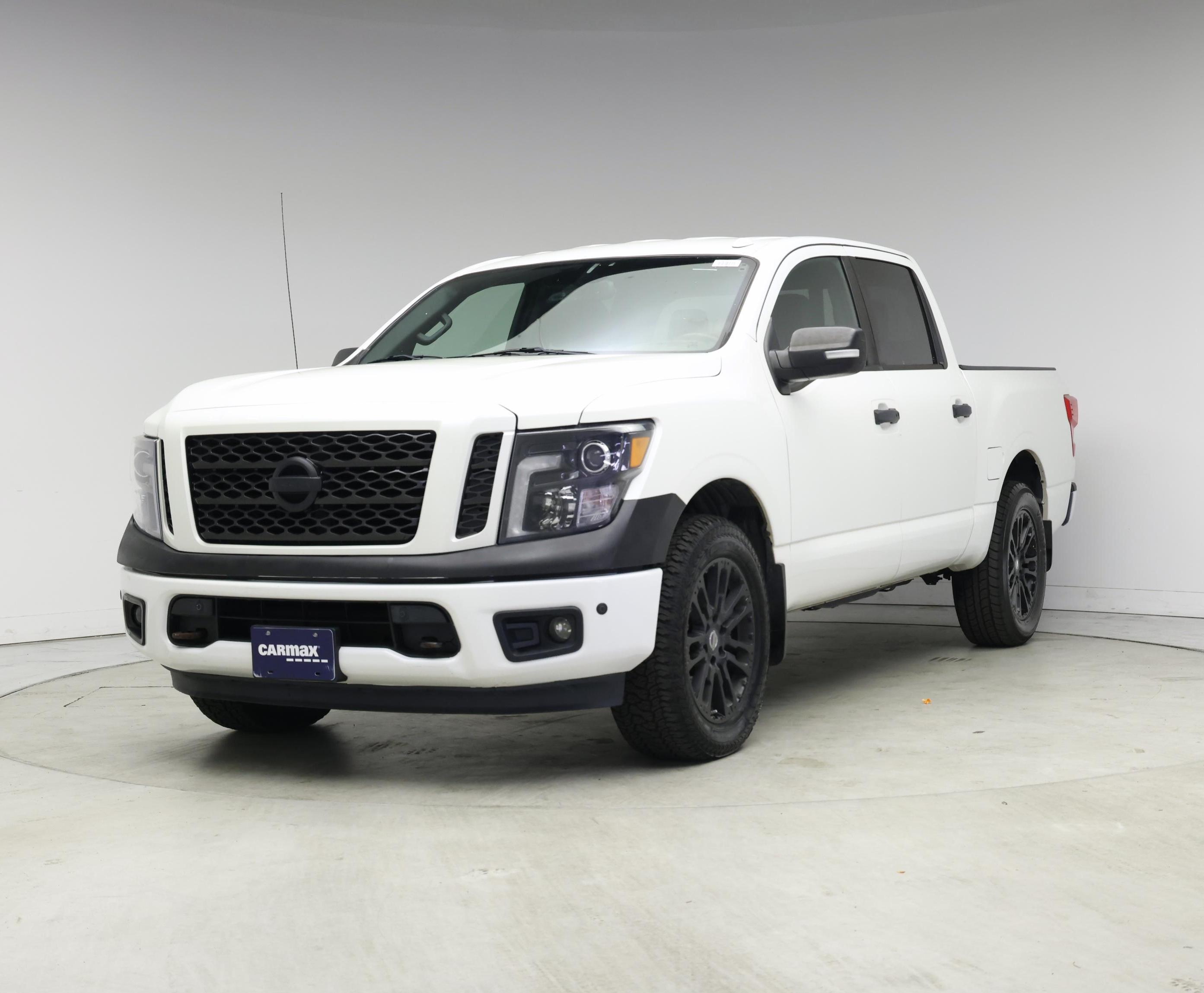 Thumbnail: 2018 Nissan Titan - 4