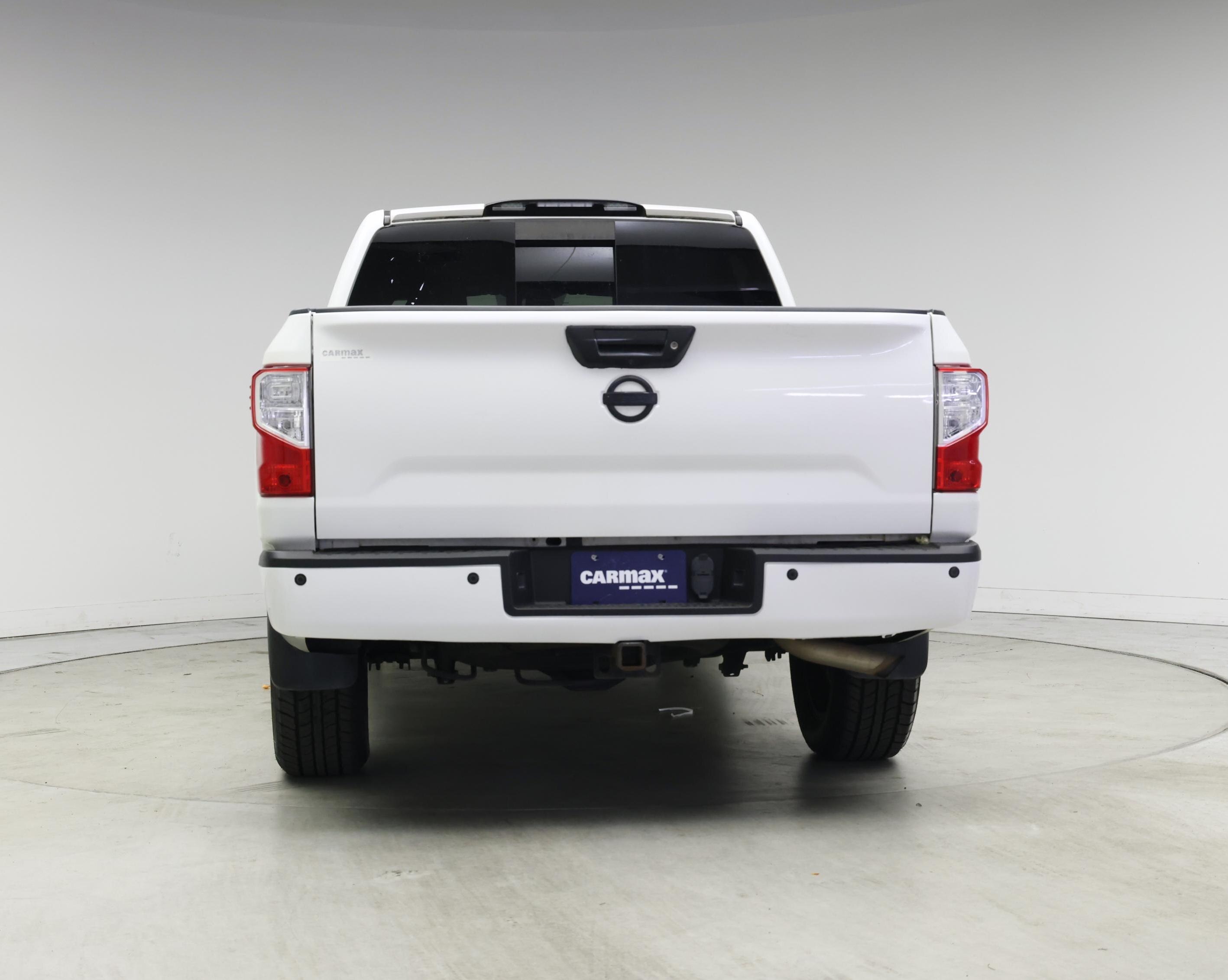 Thumbnail: 2018 Nissan Titan - 6