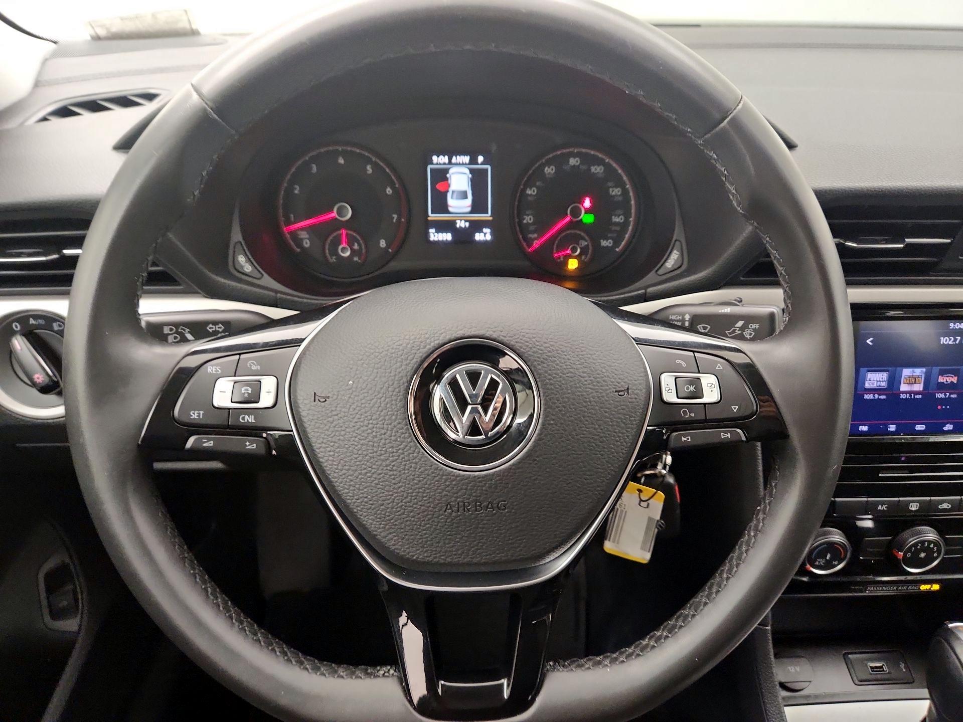 Thumbnail: 2021 Volkswagen Passat - 10