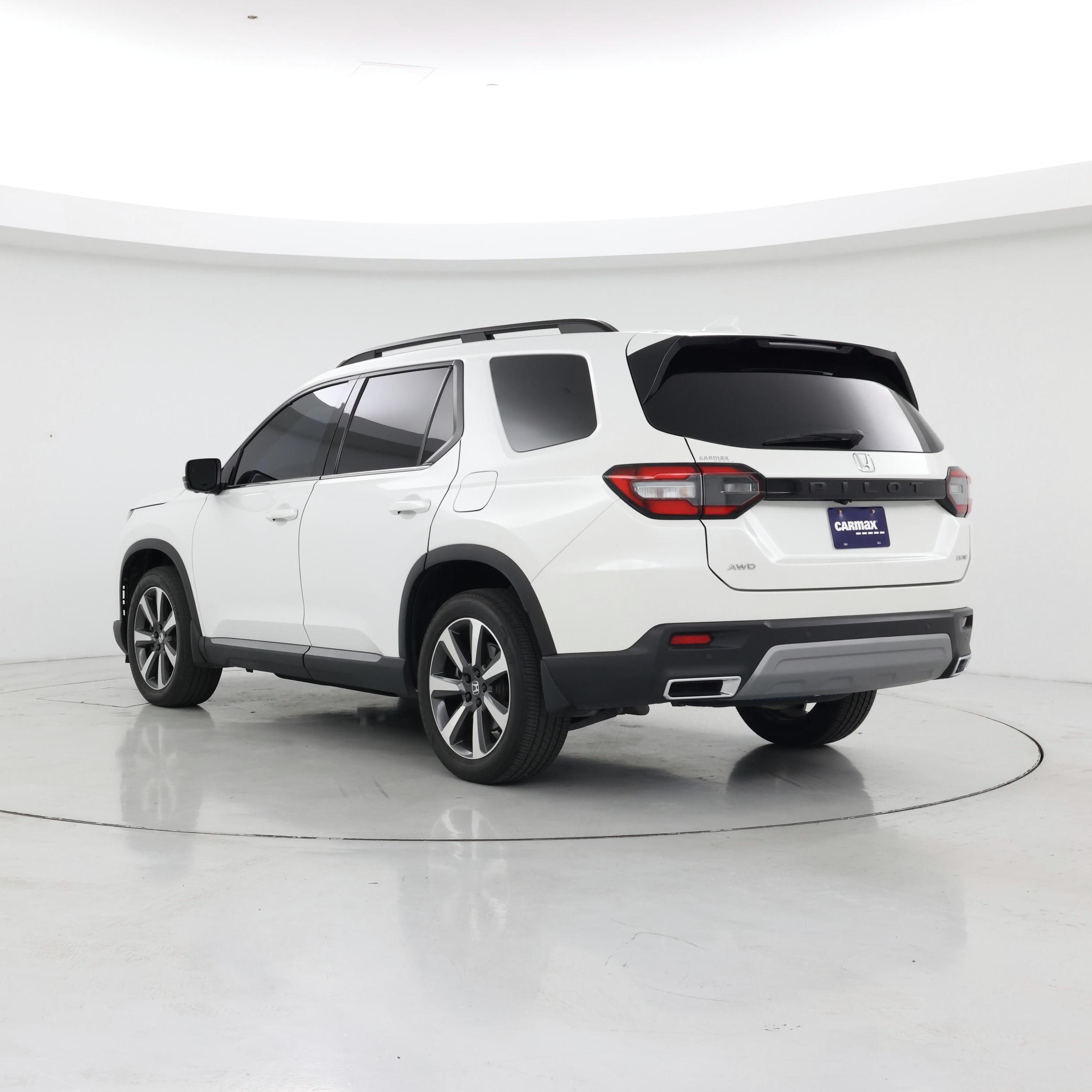 Thumbnail: 2023 Honda Pilot - 2