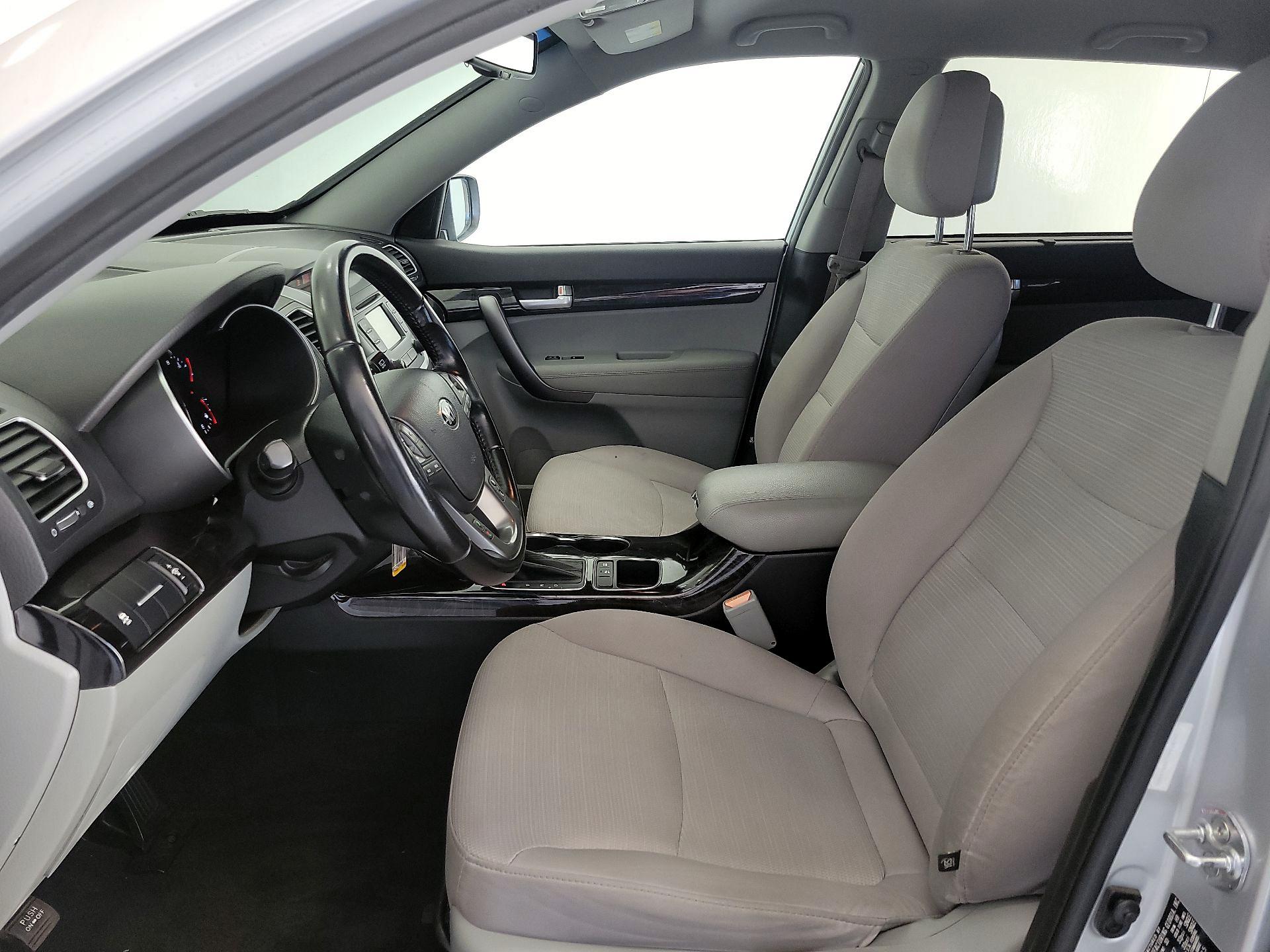 Thumbnail: 2014 Kia Sorento - 11