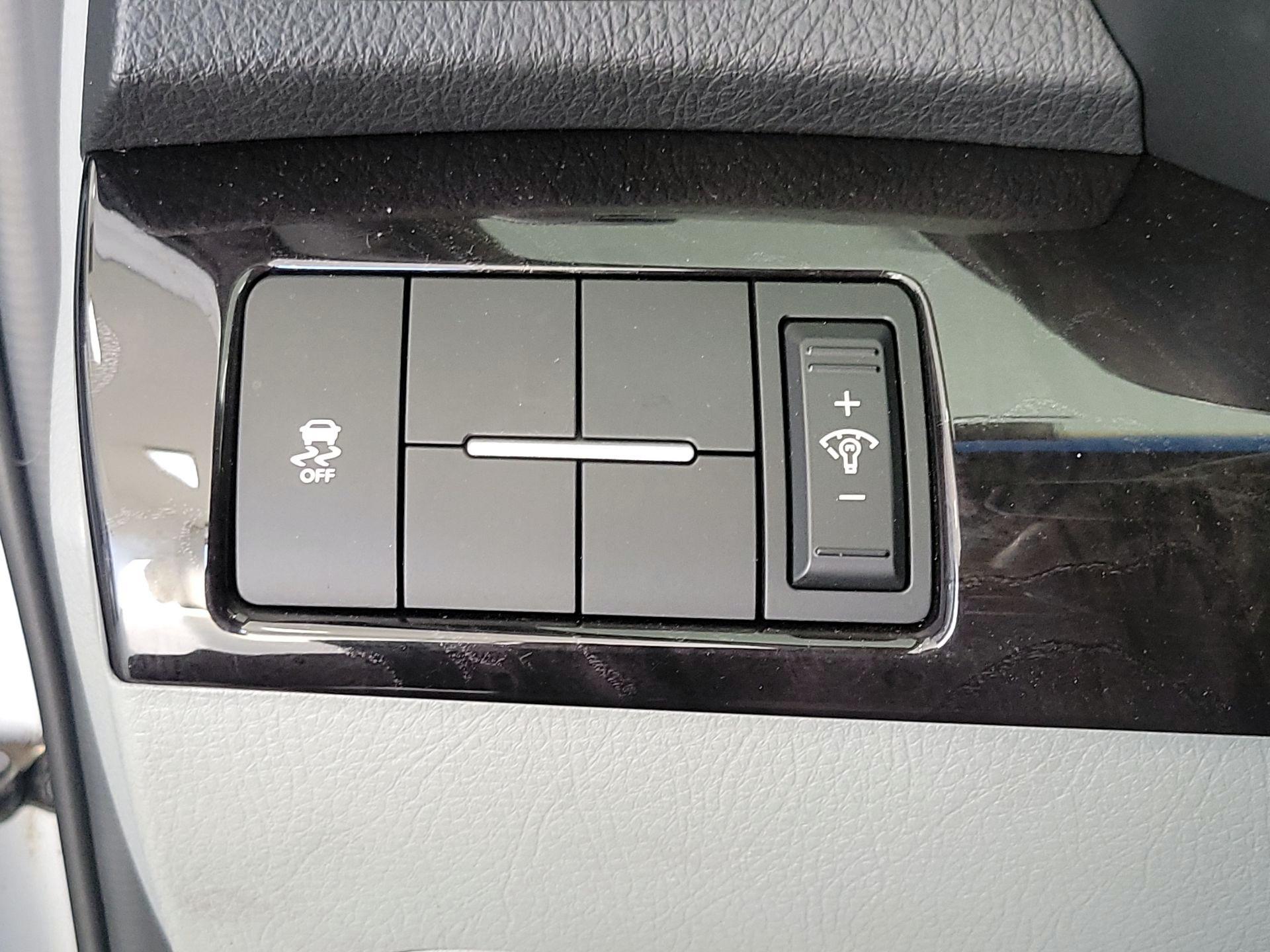 Thumbnail: 2014 Kia Sorento - 13