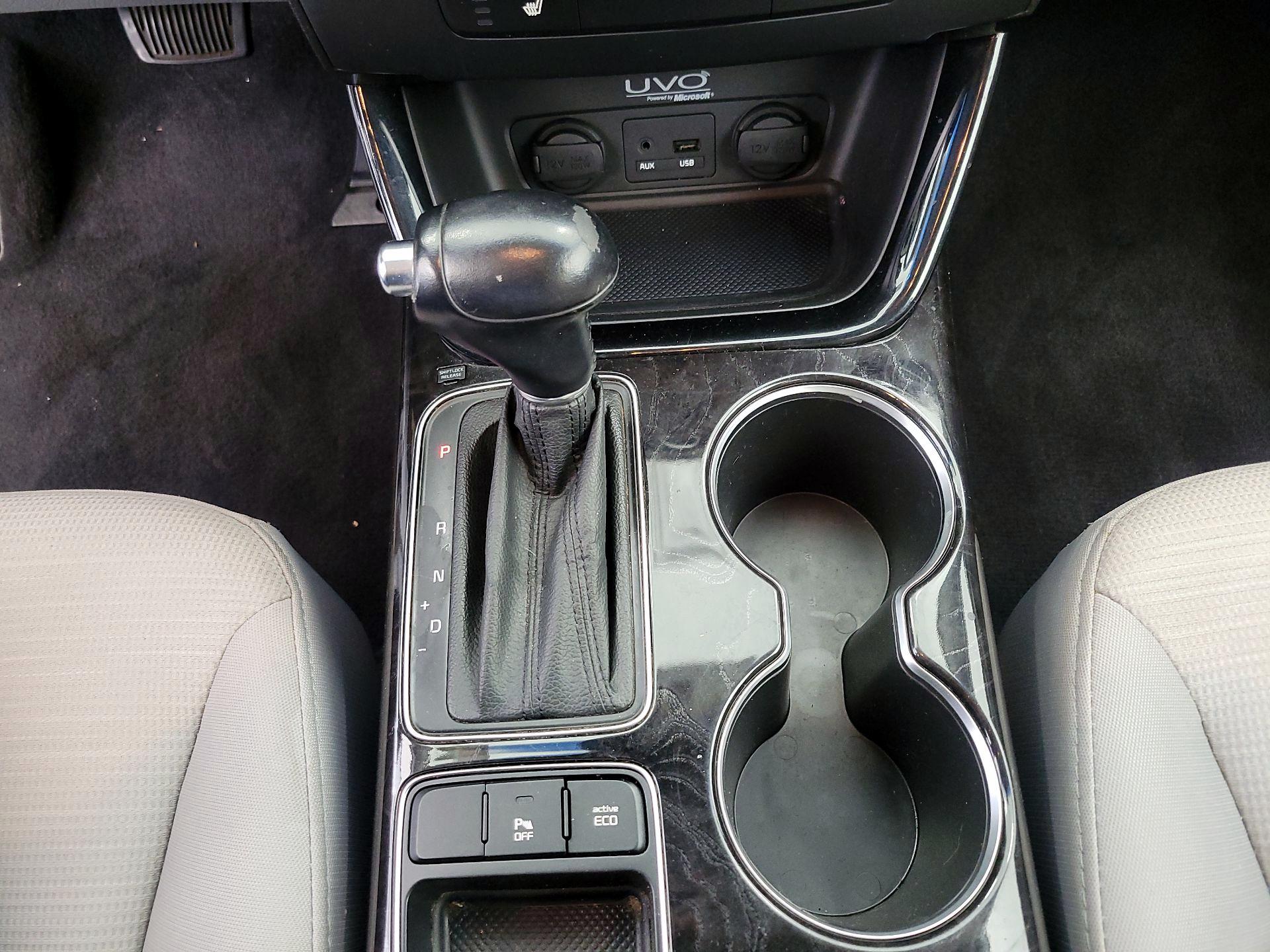 Thumbnail: 2014 Kia Sorento - 16