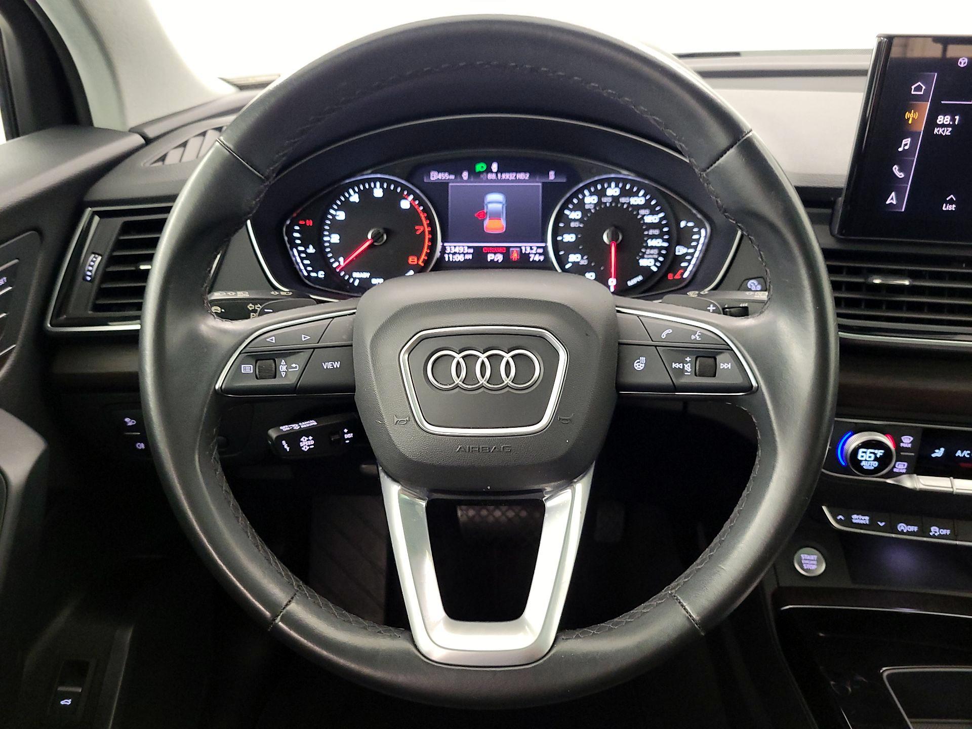 Thumbnail: 2023 Audi Q5 - 10