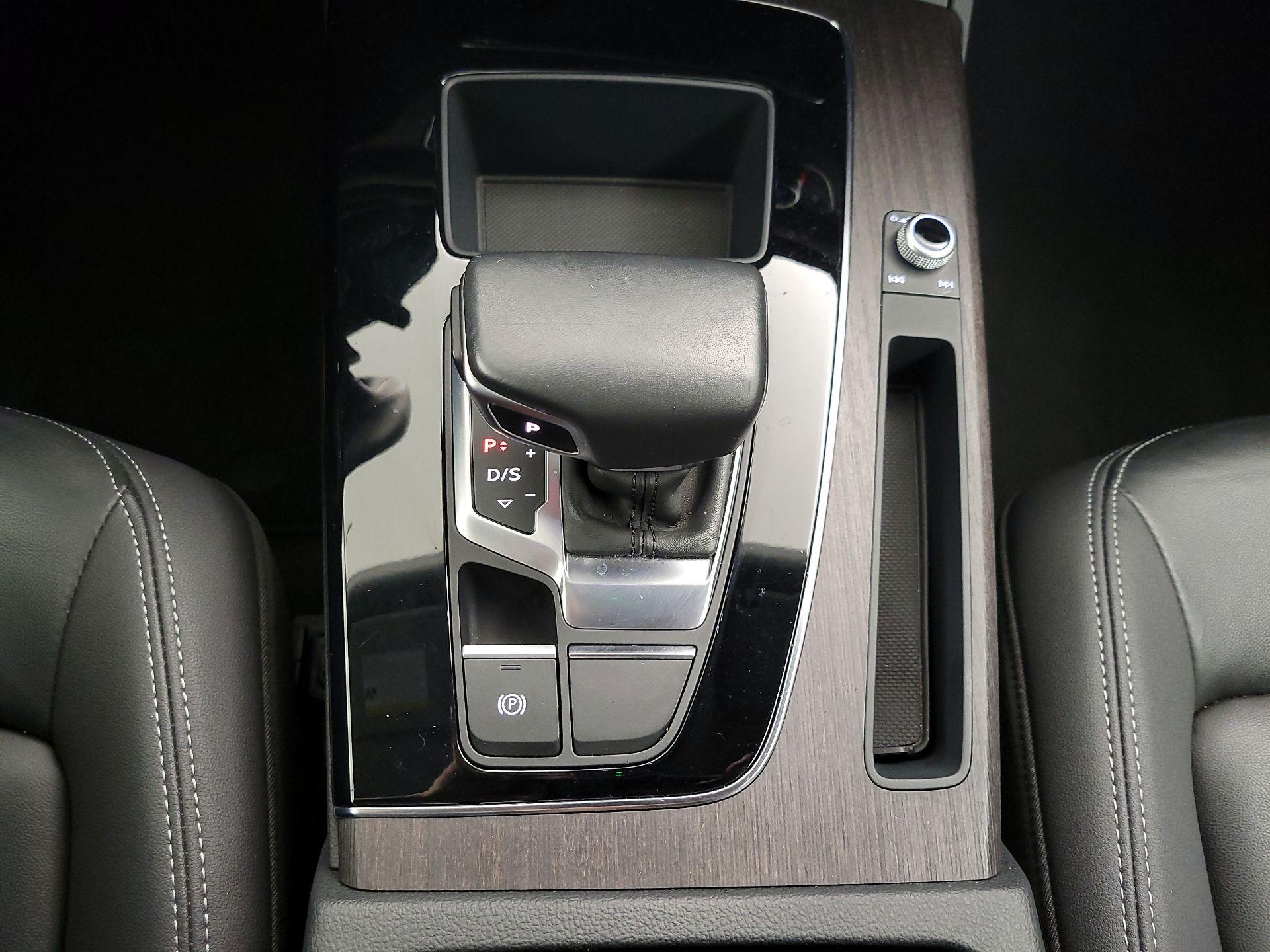 Thumbnail: 2023 Audi Q5 - 17