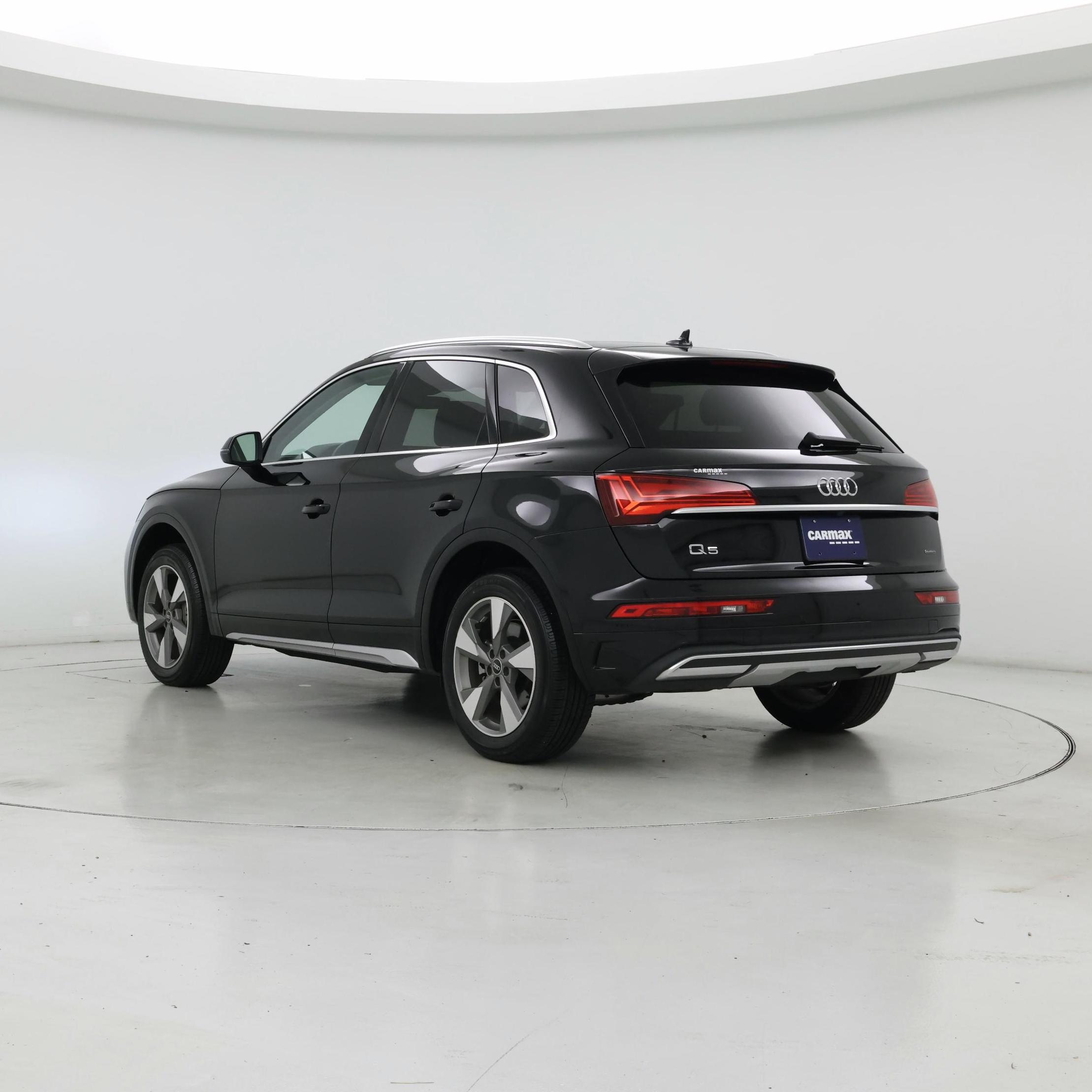Thumbnail: 2023 Audi Q5 - 2