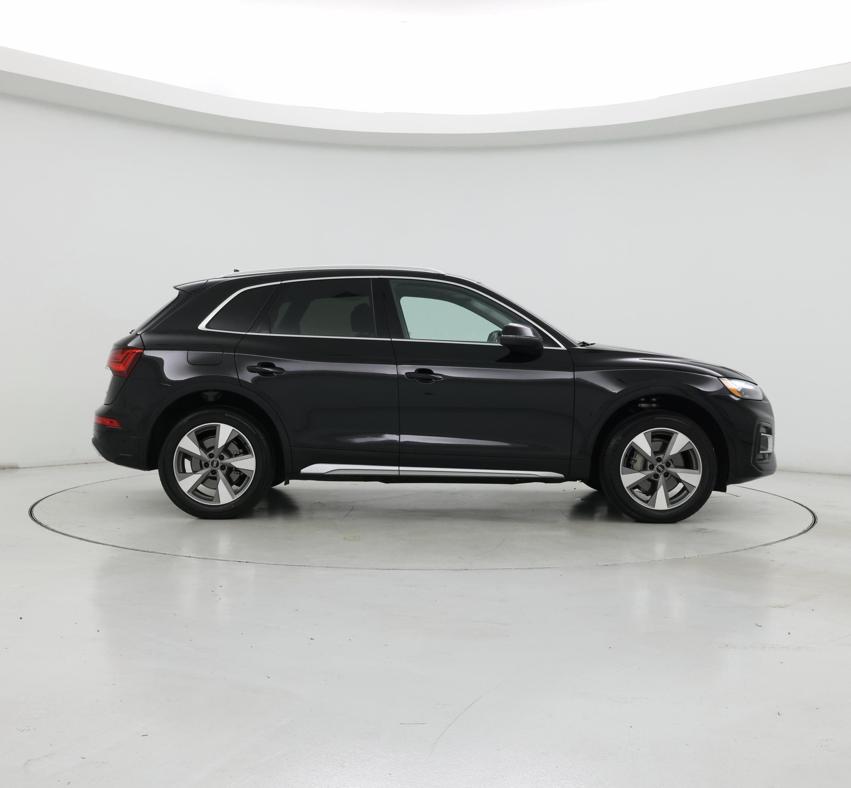 Thumbnail: 2023 Audi Q5 - 7