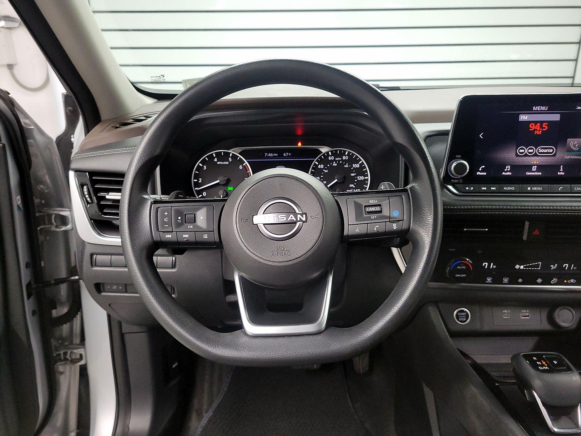 Thumbnail: 2022 Nissan Rogue - 10