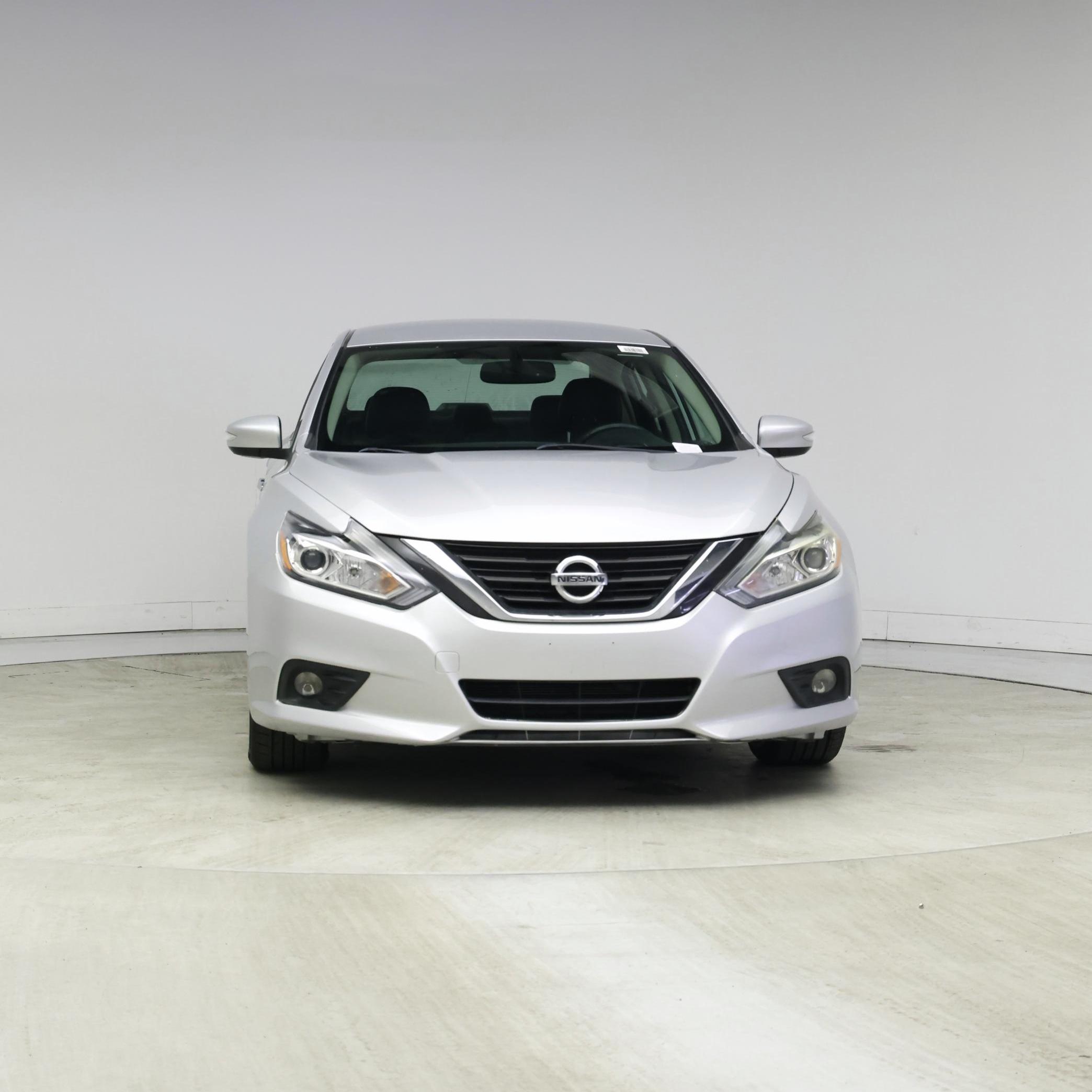 Thumbnail: 2018 Nissan Altima - 5