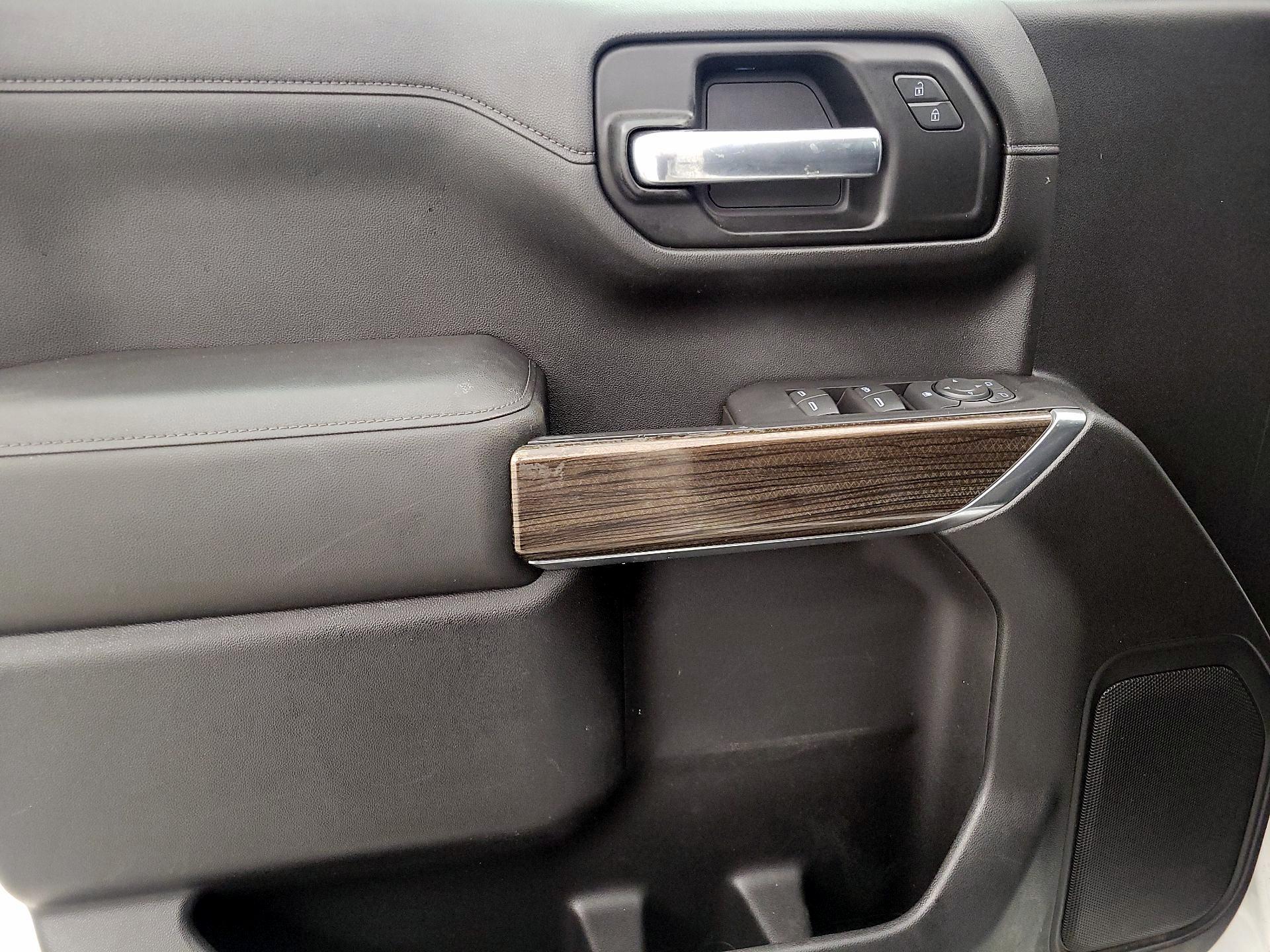 Thumbnail: 2020 Chevrolet Silverado 1500 - 12