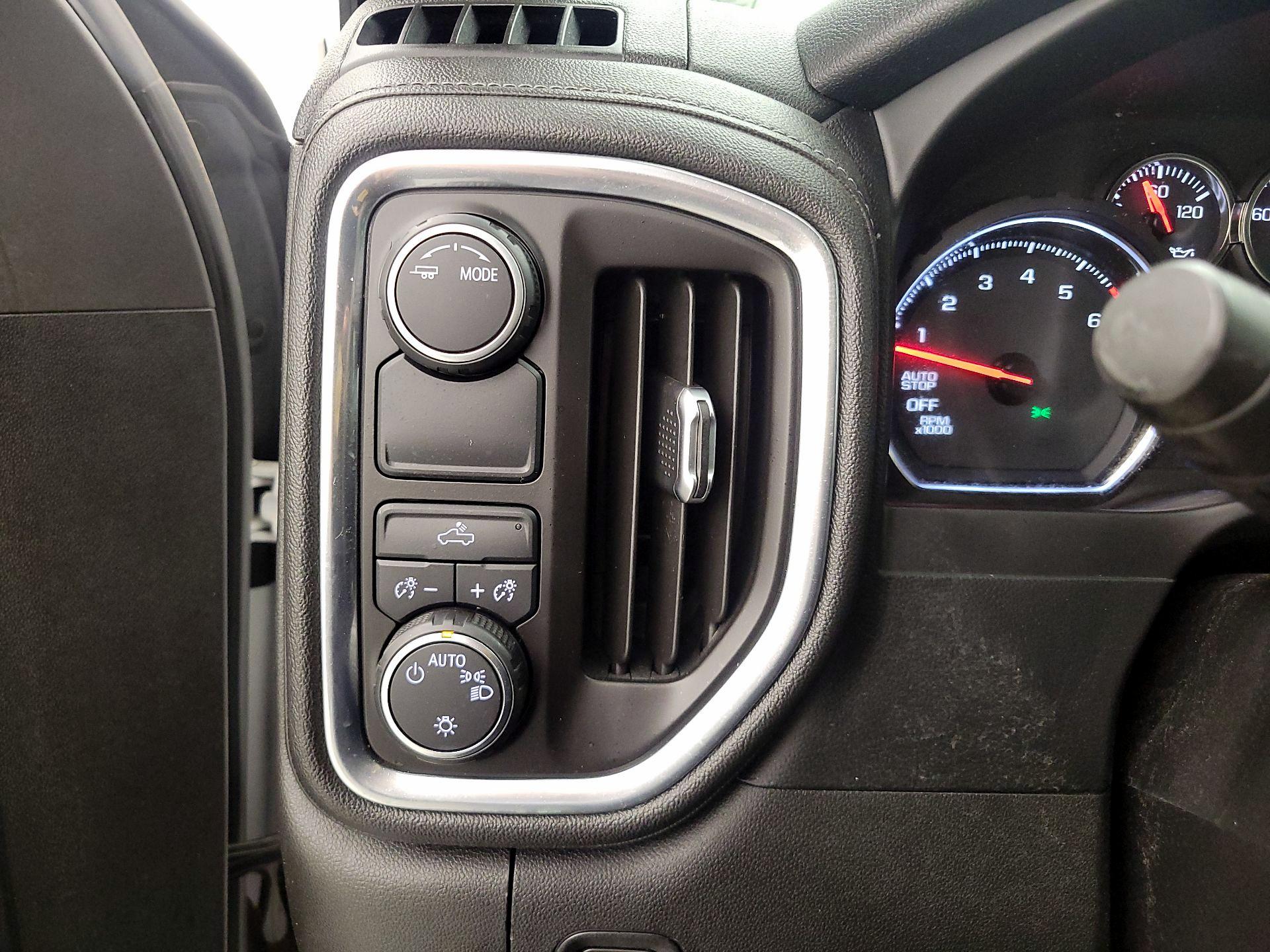 Thumbnail: 2020 Chevrolet Silverado 1500 - 13