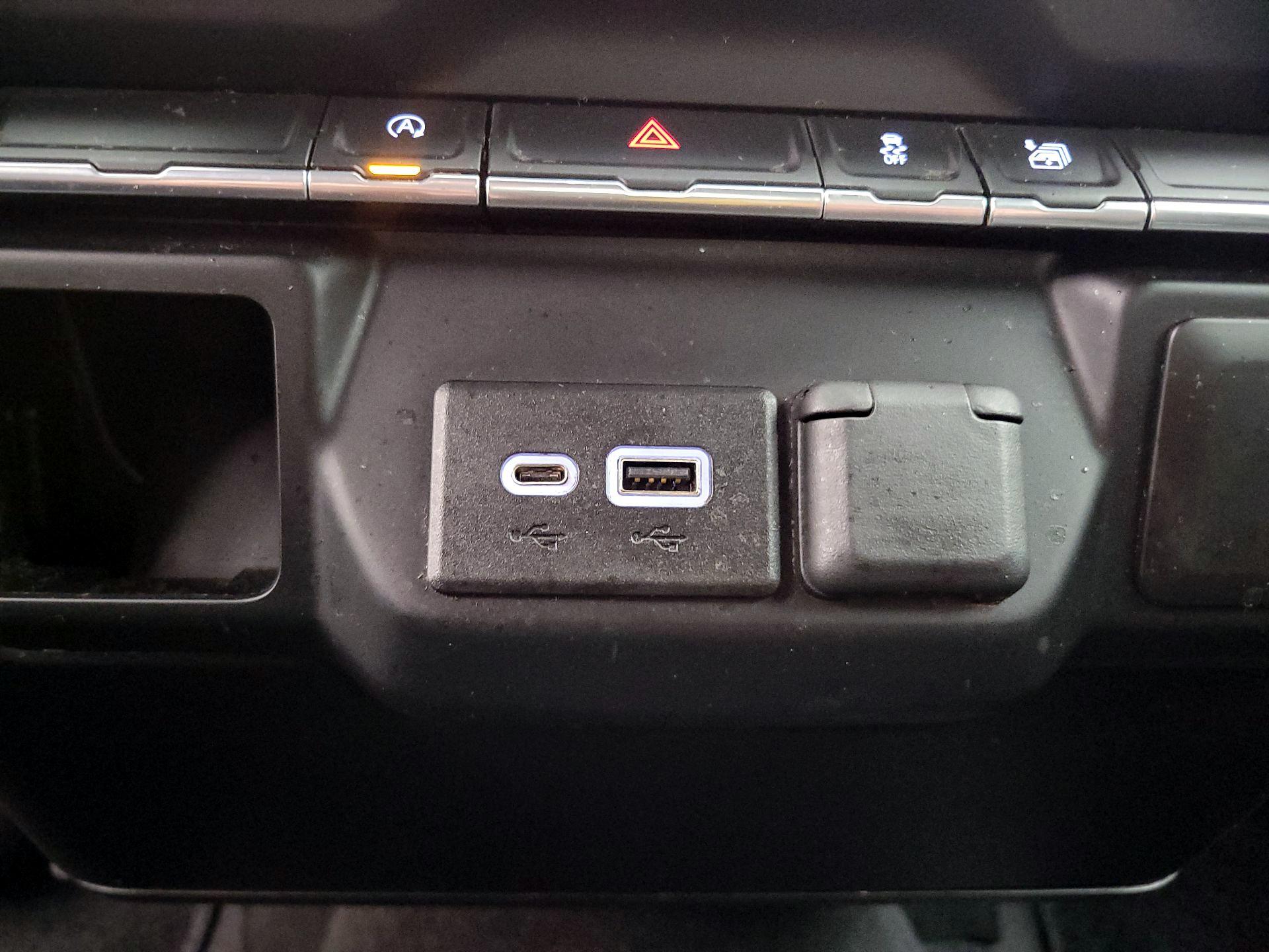 Thumbnail: 2020 Chevrolet Silverado 1500 - 18