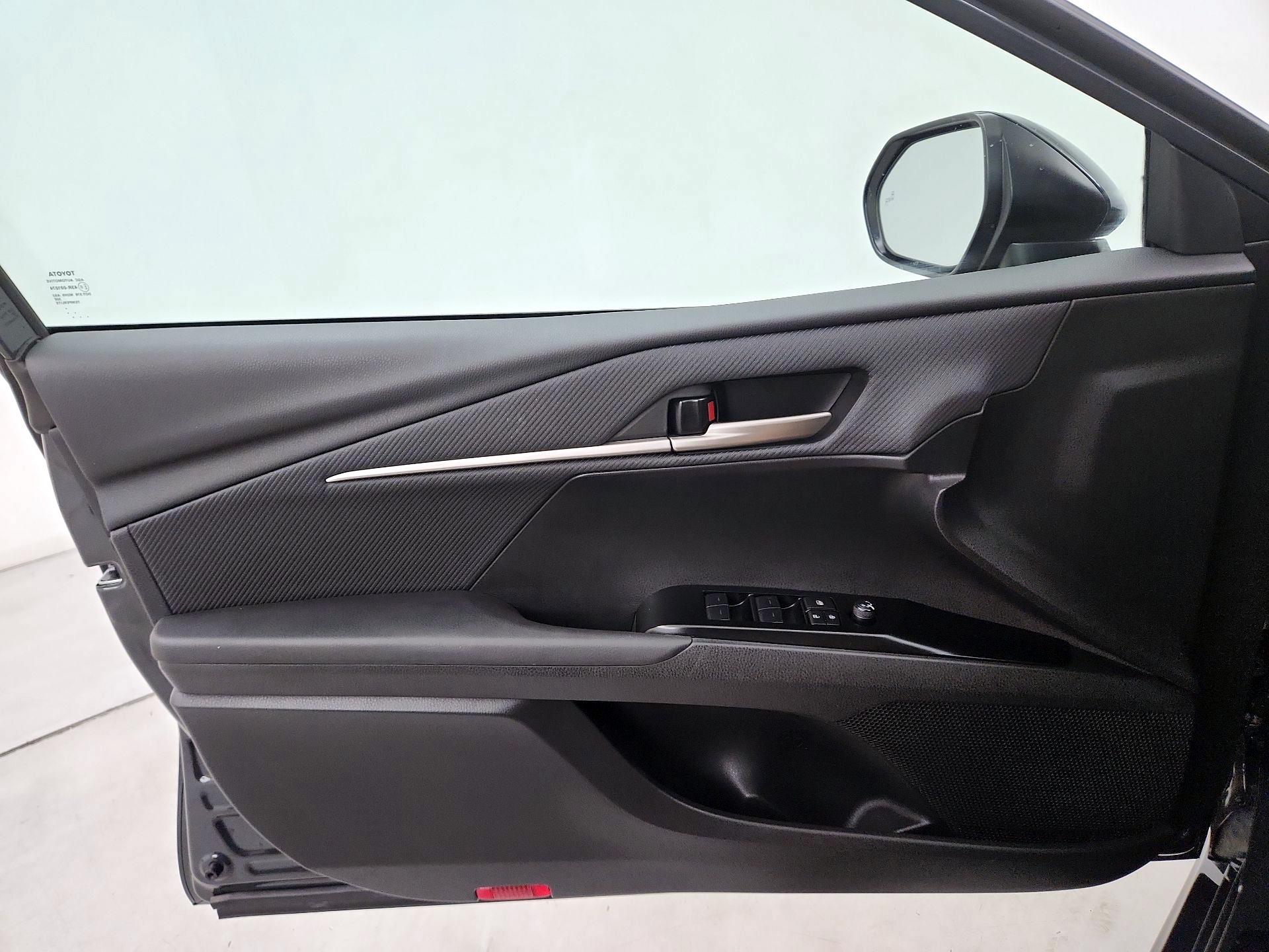 Thumbnail: 2025 Toyota Camry - 12