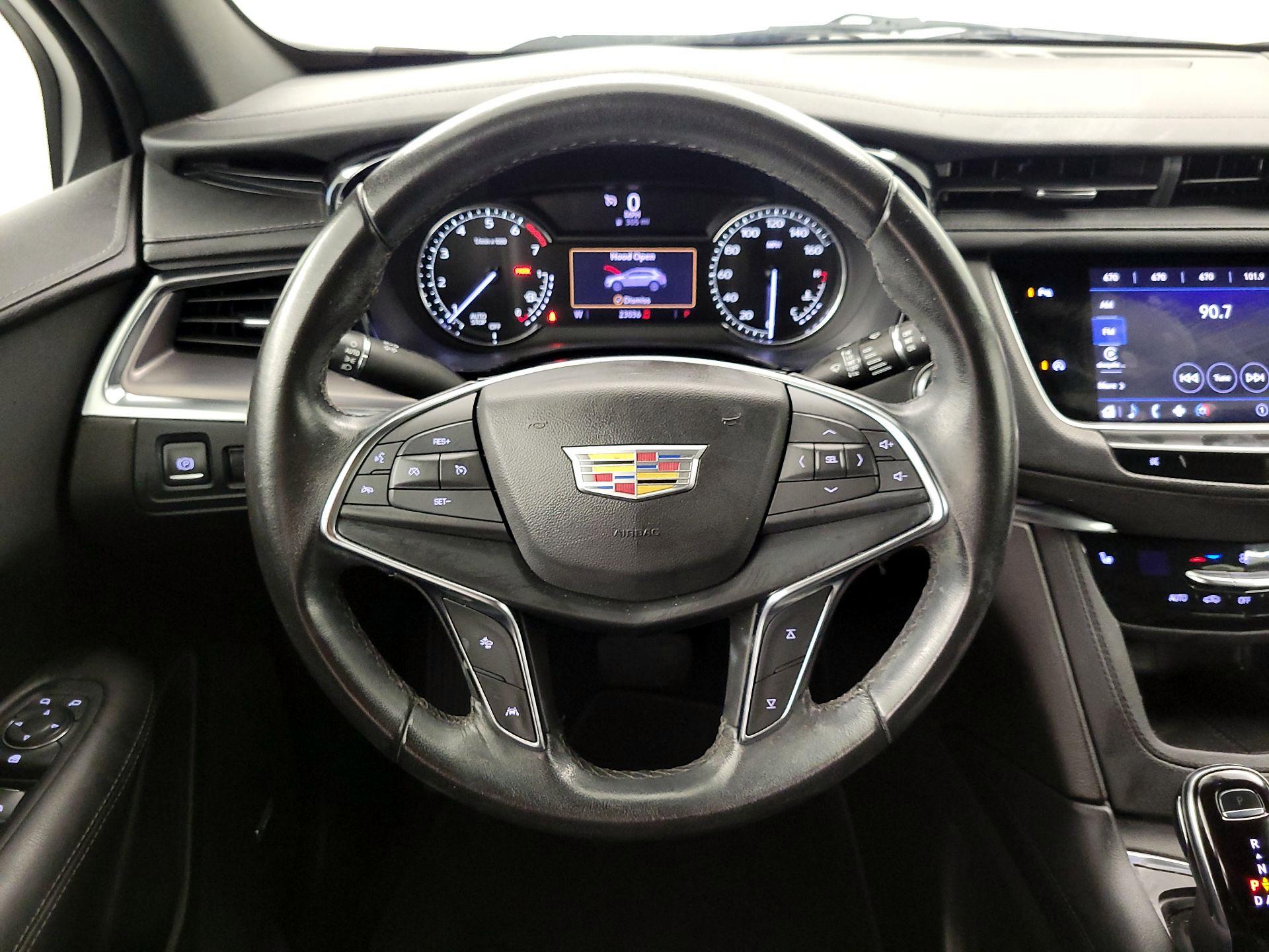 Thumbnail: 2022 Cadillac XT5 - 10