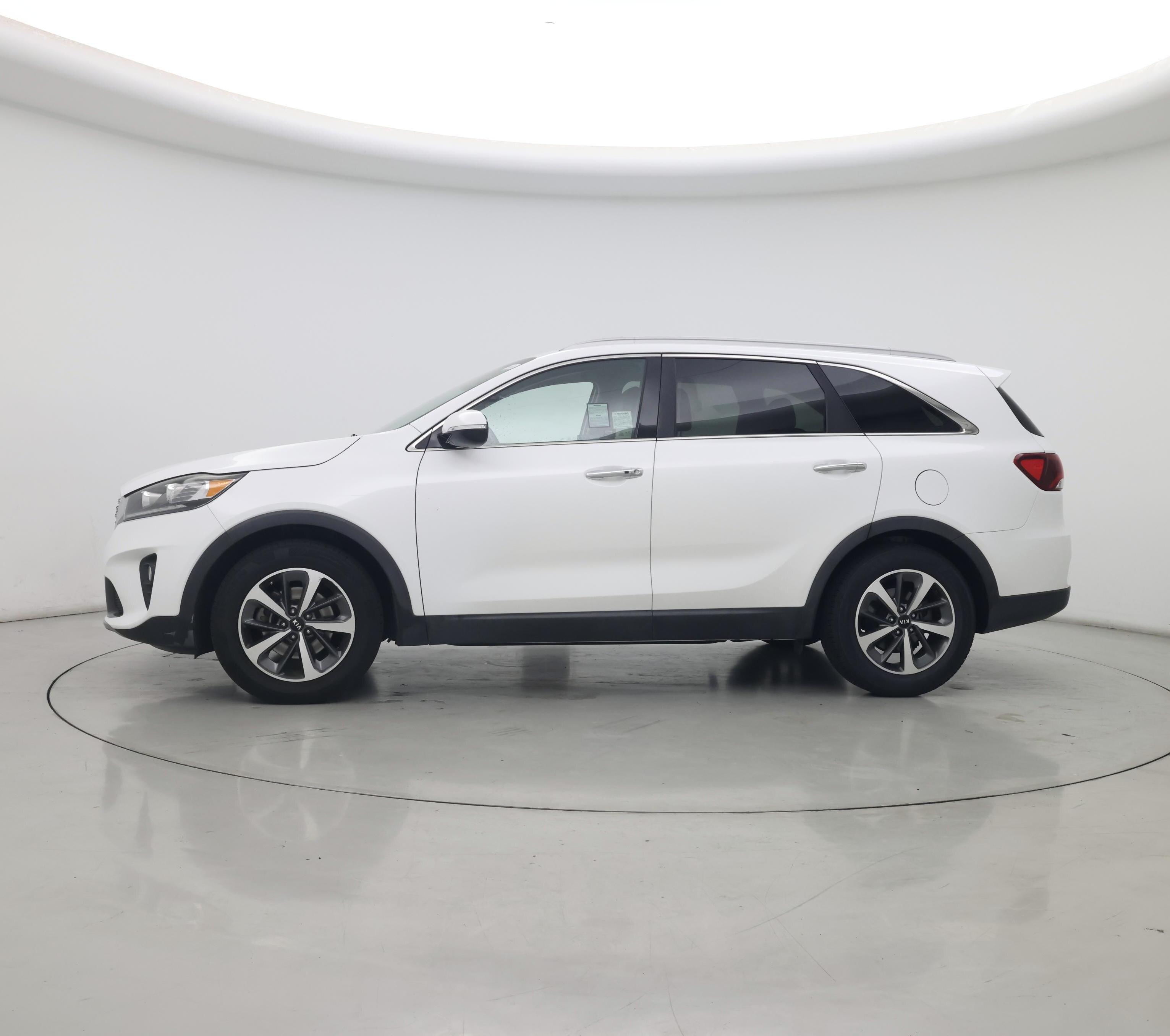 Thumbnail: 2019 Kia Sorento - 3