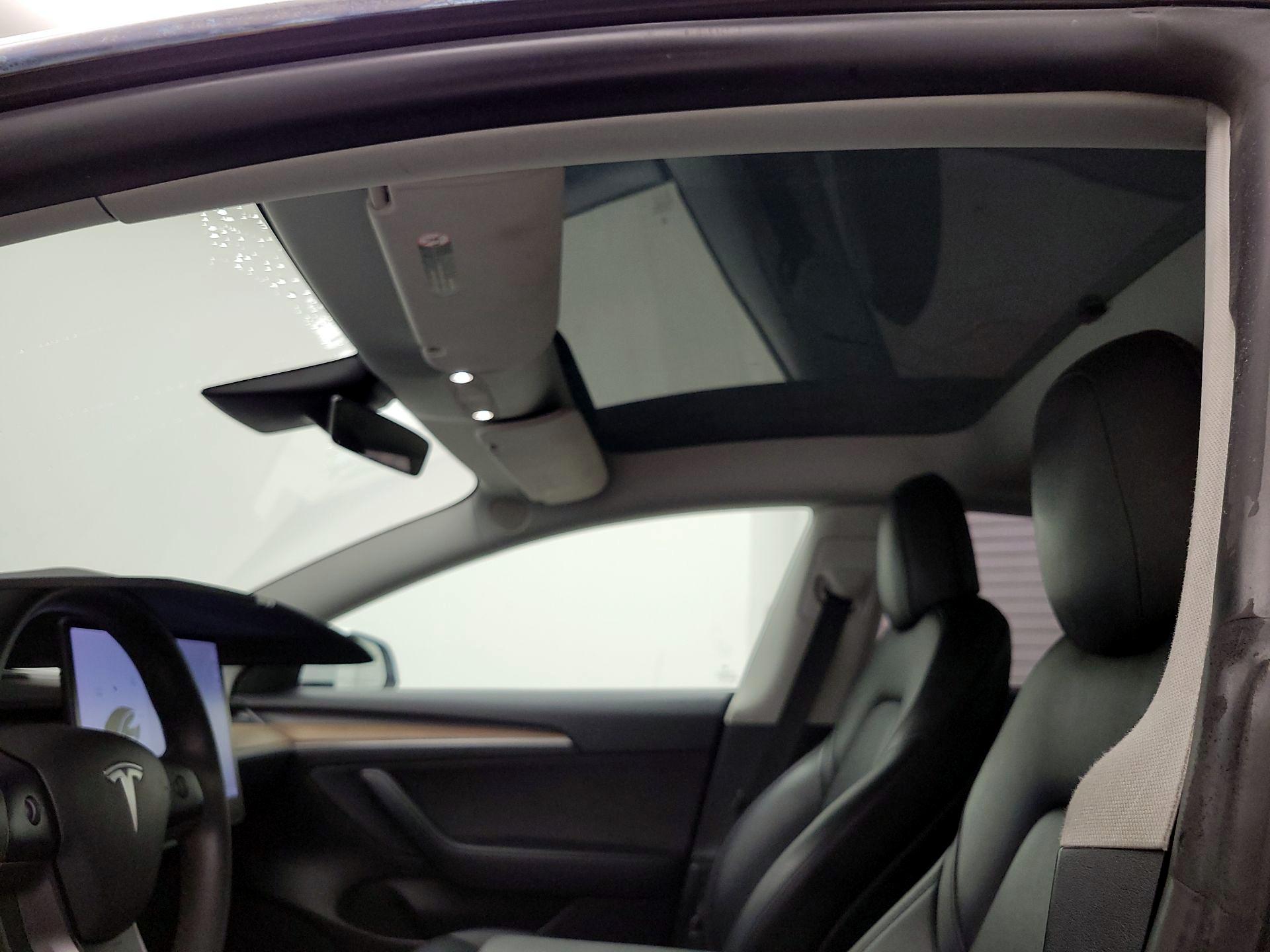Thumbnail: 2021 Tesla Model 3 - 18
