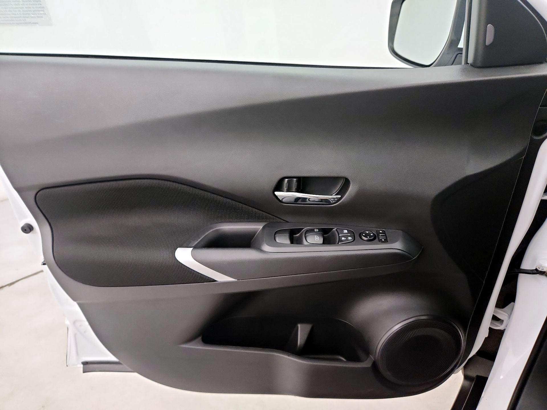 Thumbnail: 2024 Nissan Kicks - 12