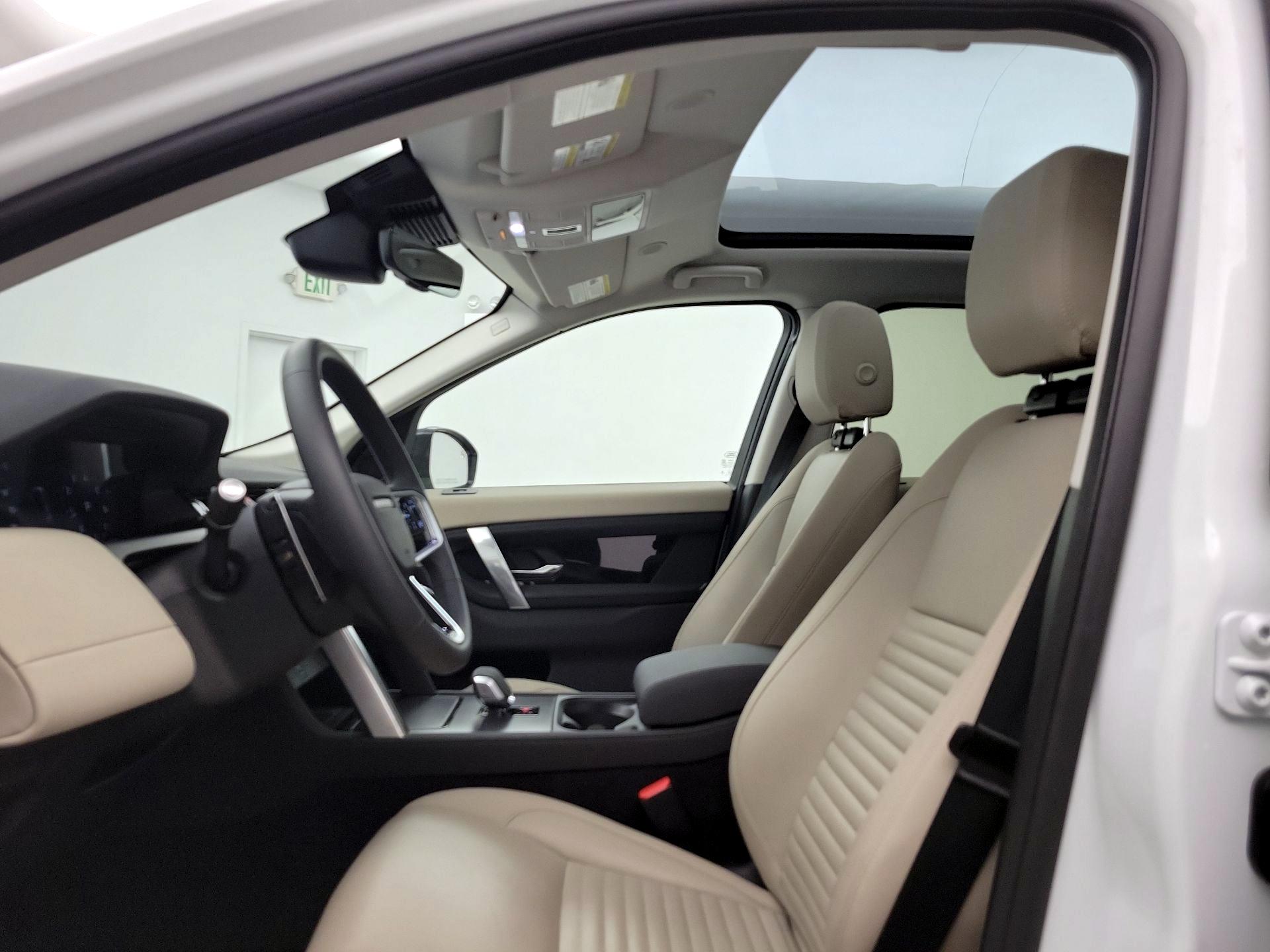 Thumbnail: 2024 Land Rover Discovery Sport - 20