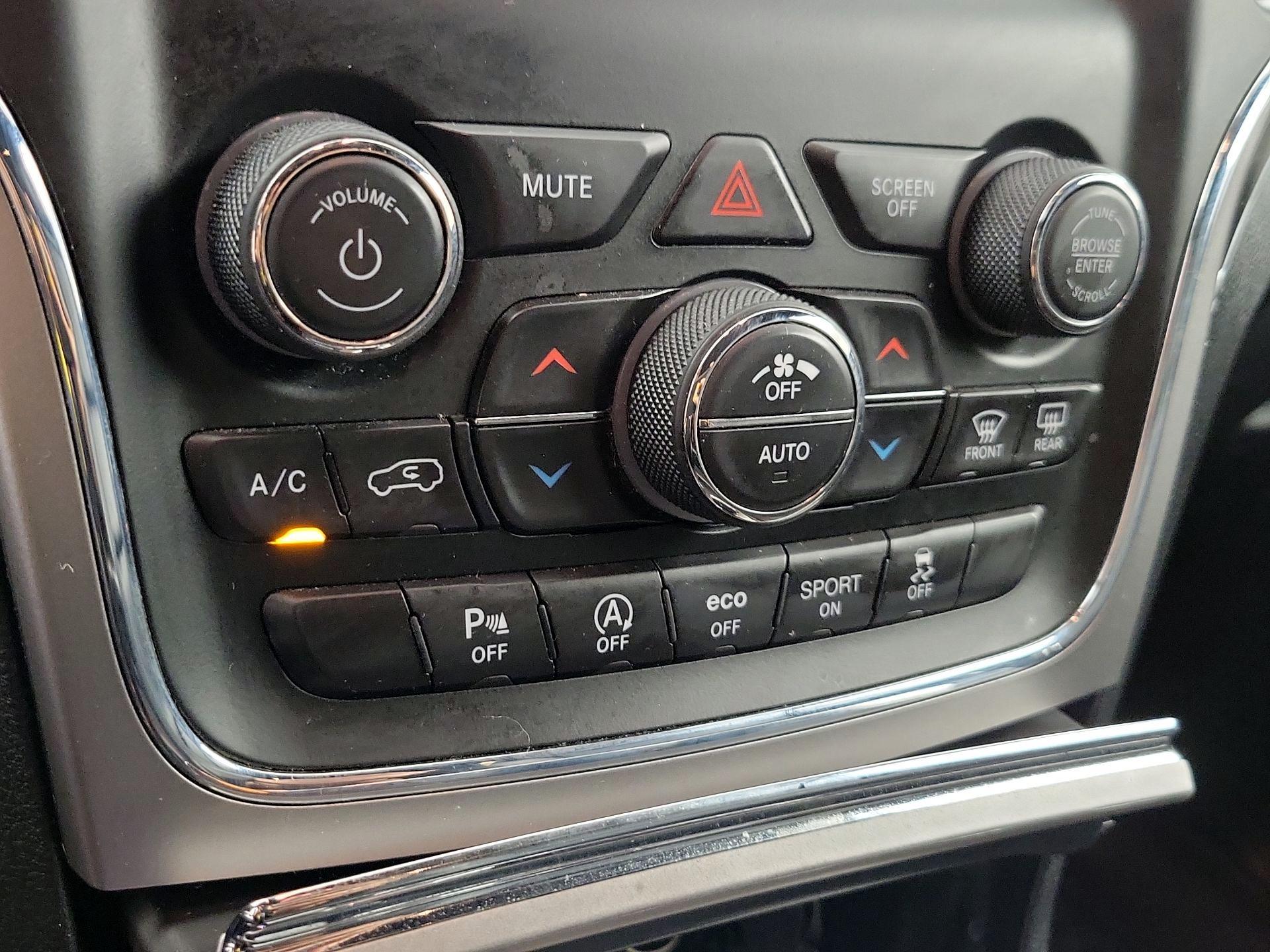 Thumbnail: 2018 Jeep Grand Cherokee - 16