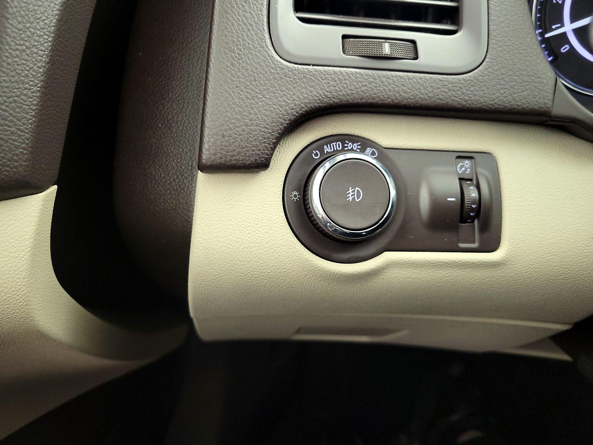 Thumbnail: 2016 Buick Regal - 13