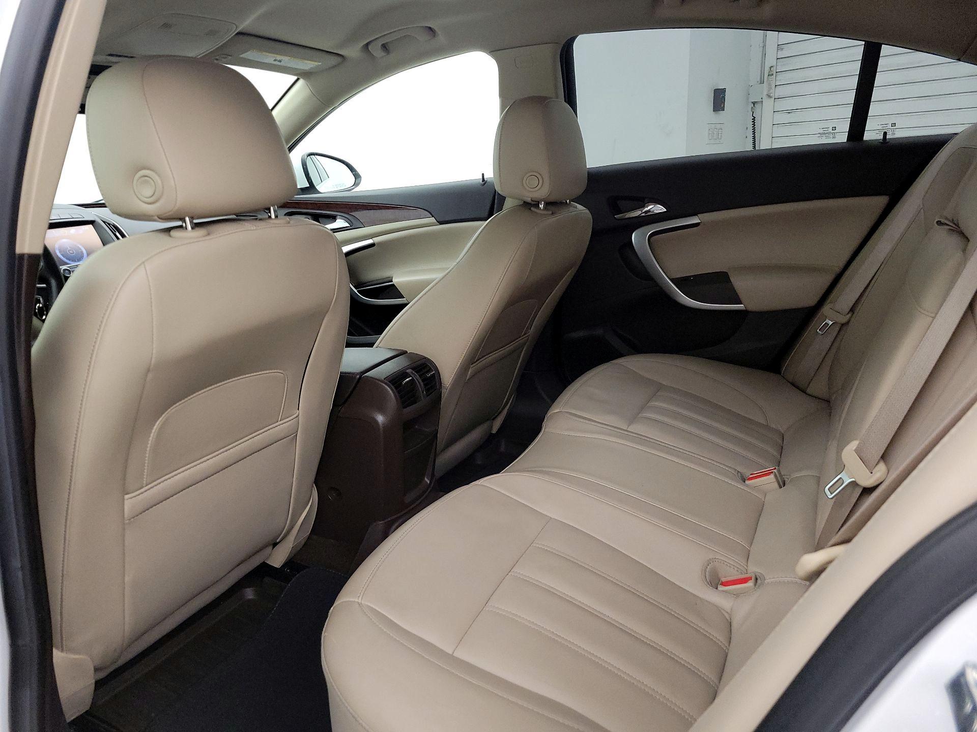 Thumbnail: 2016 Buick Regal - 20