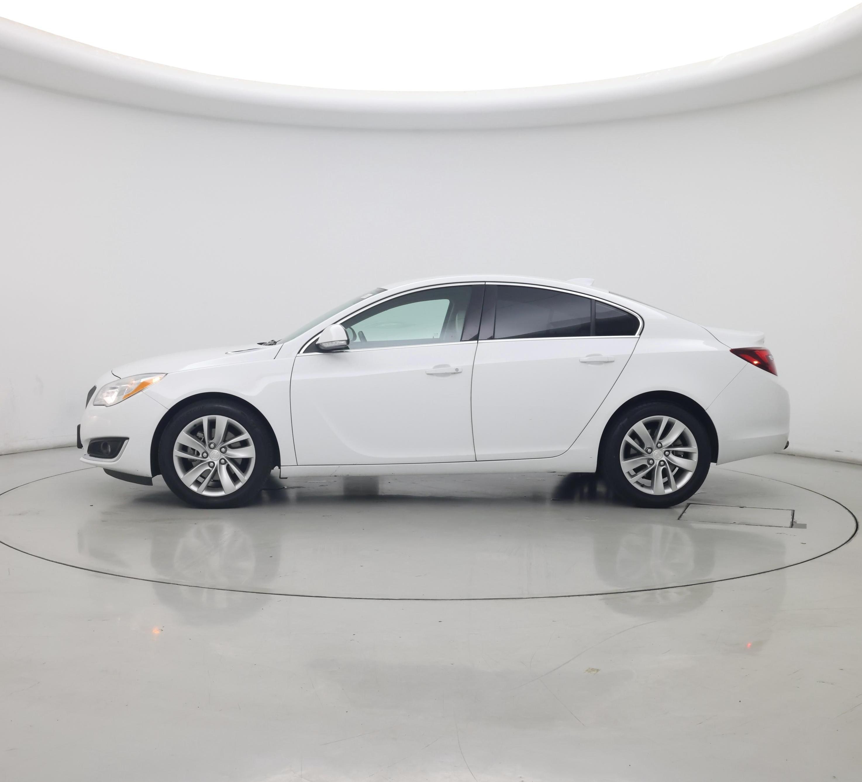 Thumbnail: 2016 Buick Regal - 3