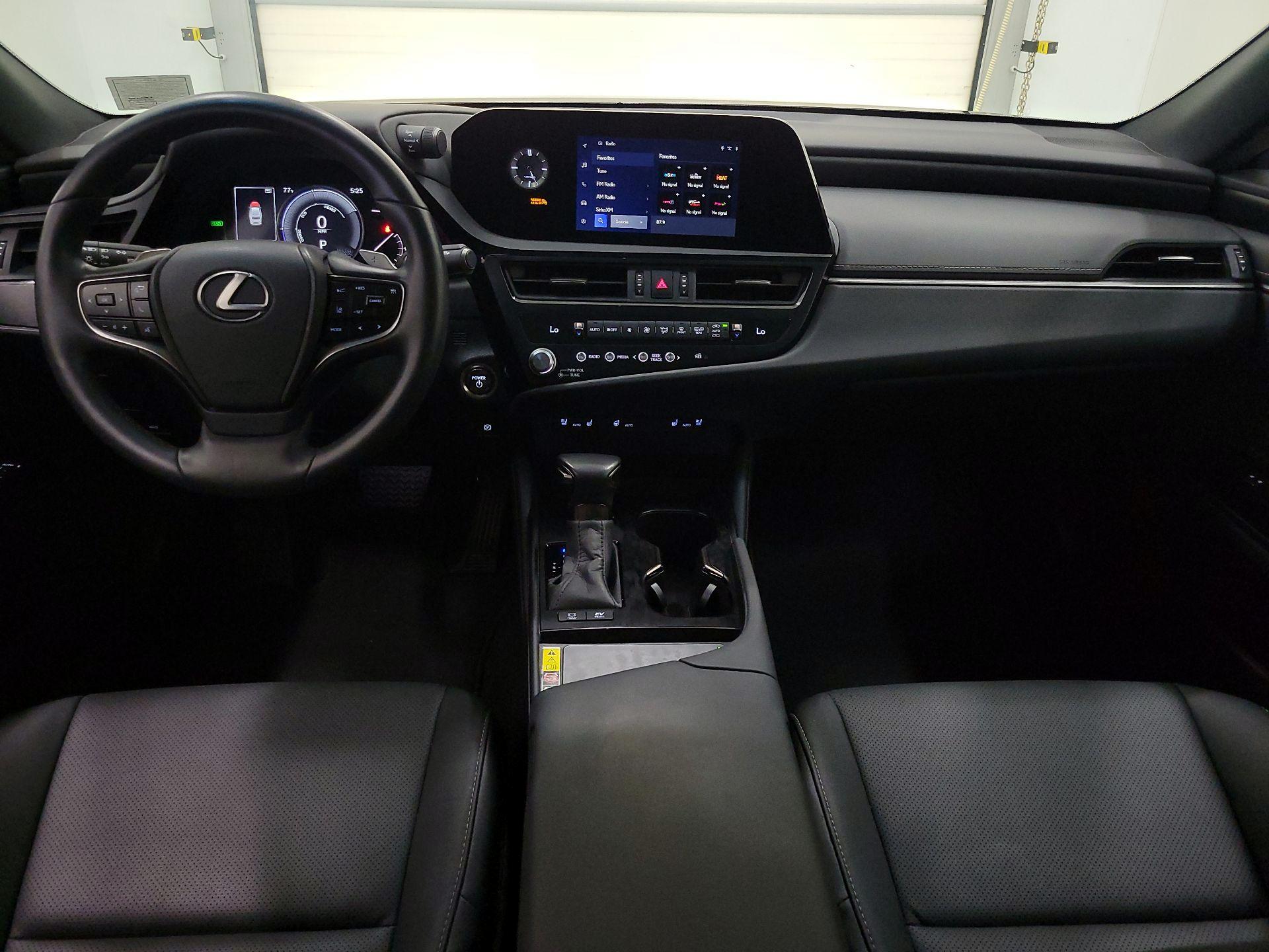 Thumbnail: 2024 Lexus ES - 9