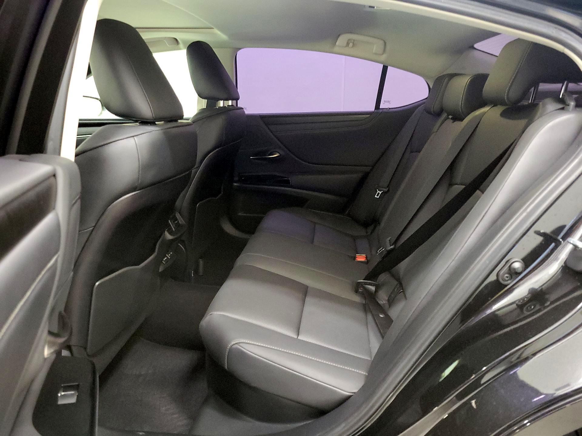 Thumbnail: 2024 Lexus ES - 19